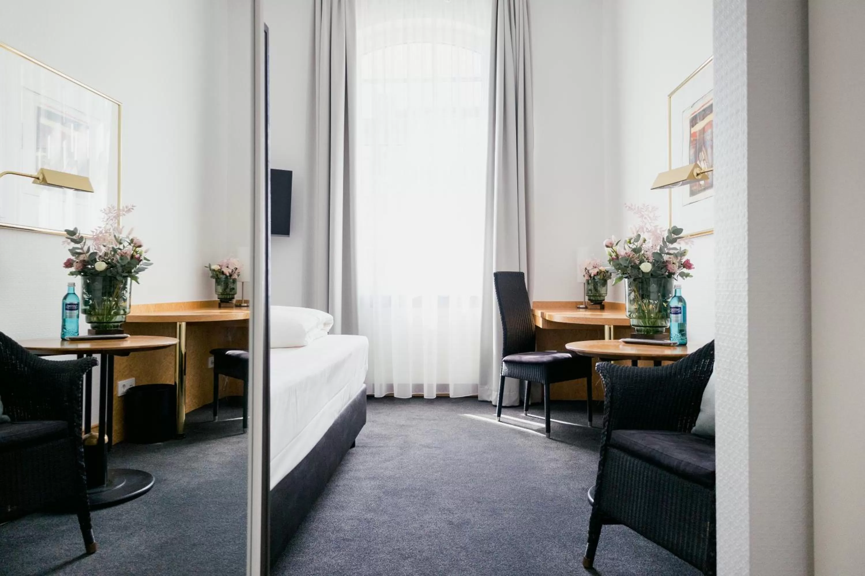 TV and multimedia in DOM Hotel LIMBURG