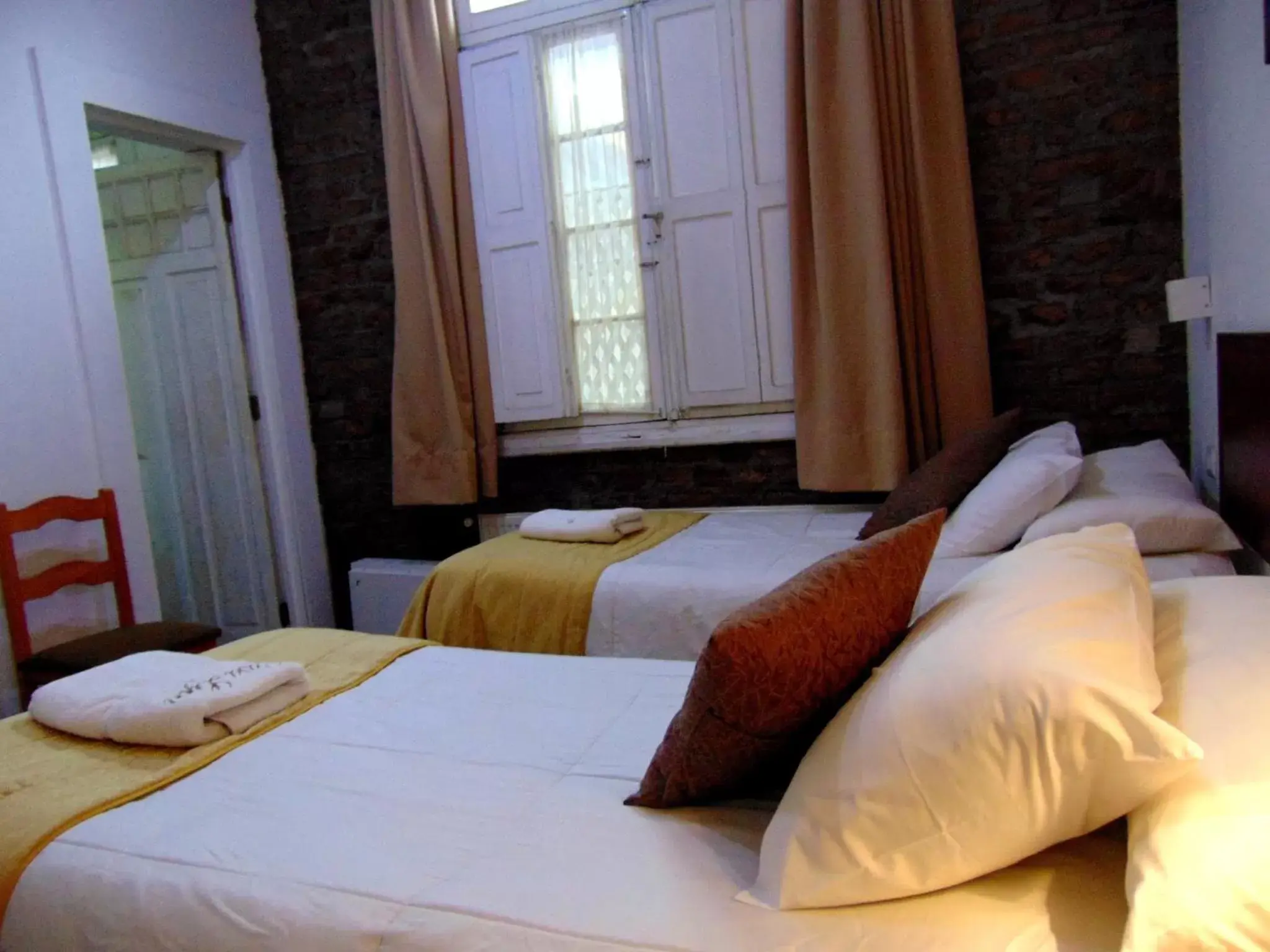 Twin Room in Hotel Casa Lyon Twin Room in Hotel Casa Lyon