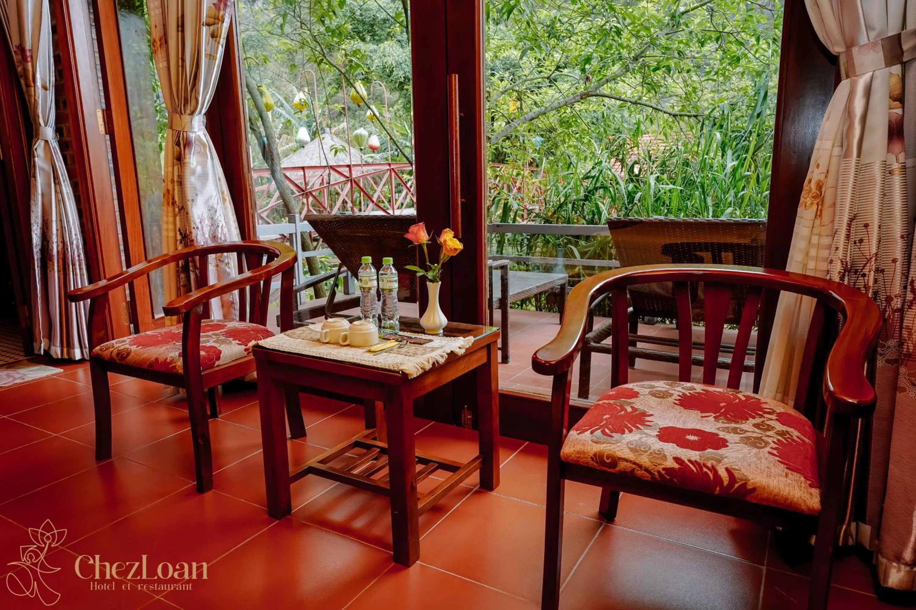 Day in Chez Loan Hotel