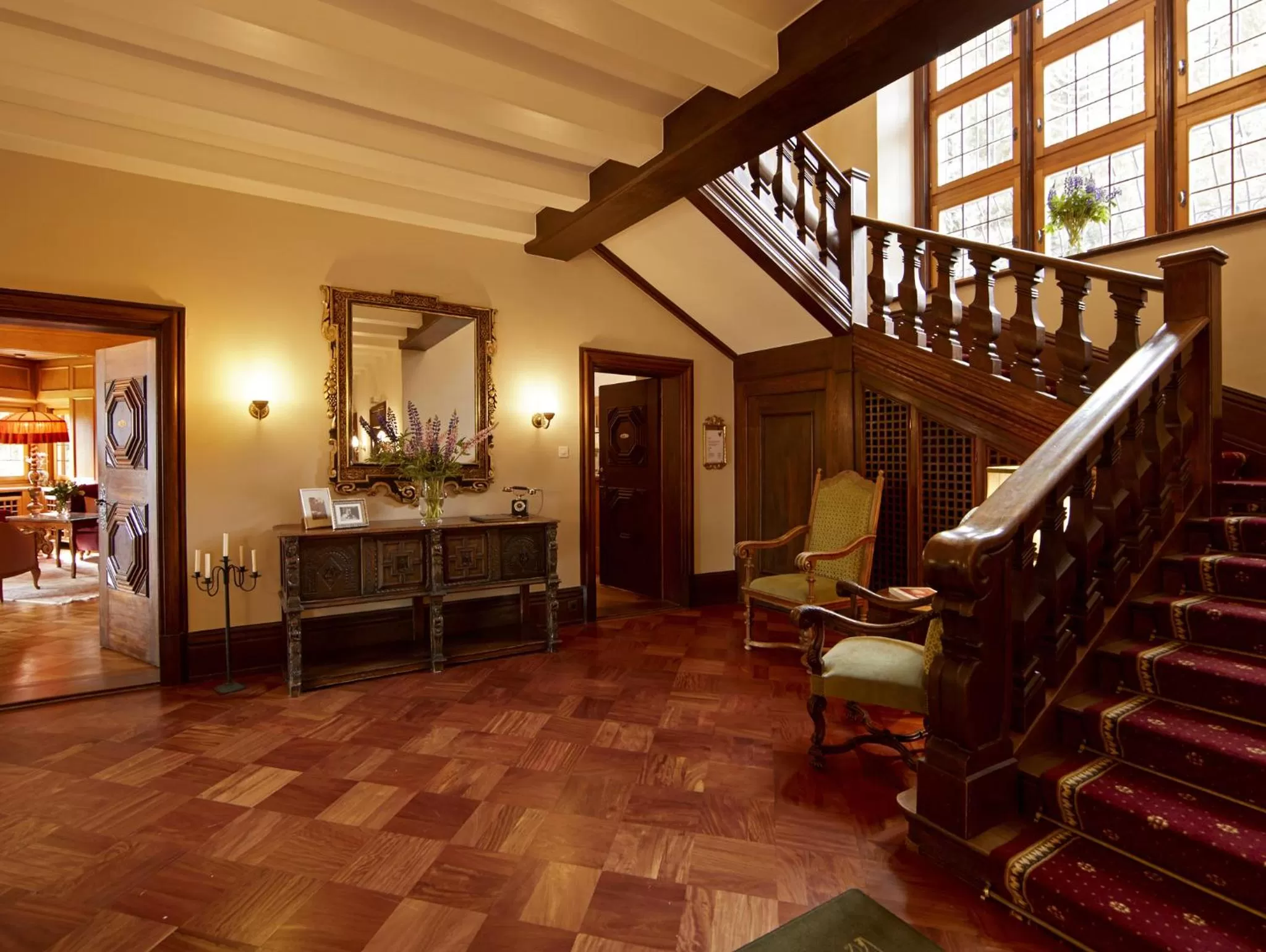 Lobby or reception in Hotel Chesa Spuondas