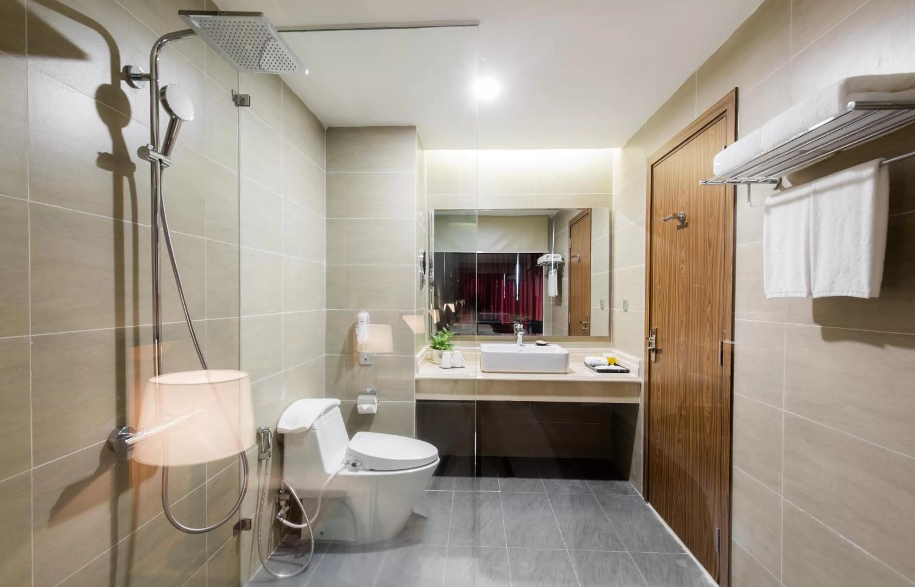 Toilet in Muong Thanh Luxury Vien Trieu Nha Trang