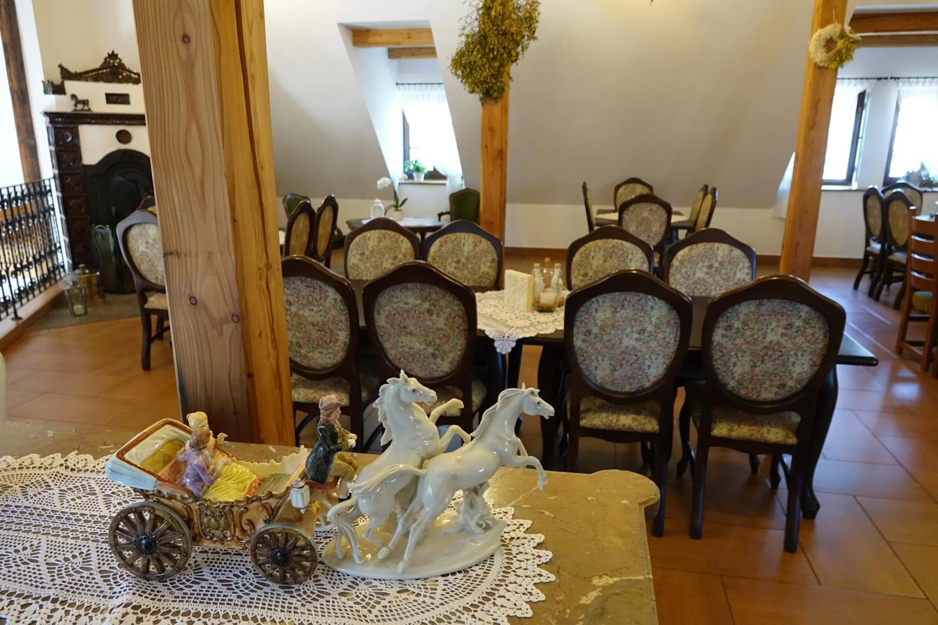 Restaurant/Places to Eat in Gościniec Dworski w Ropie