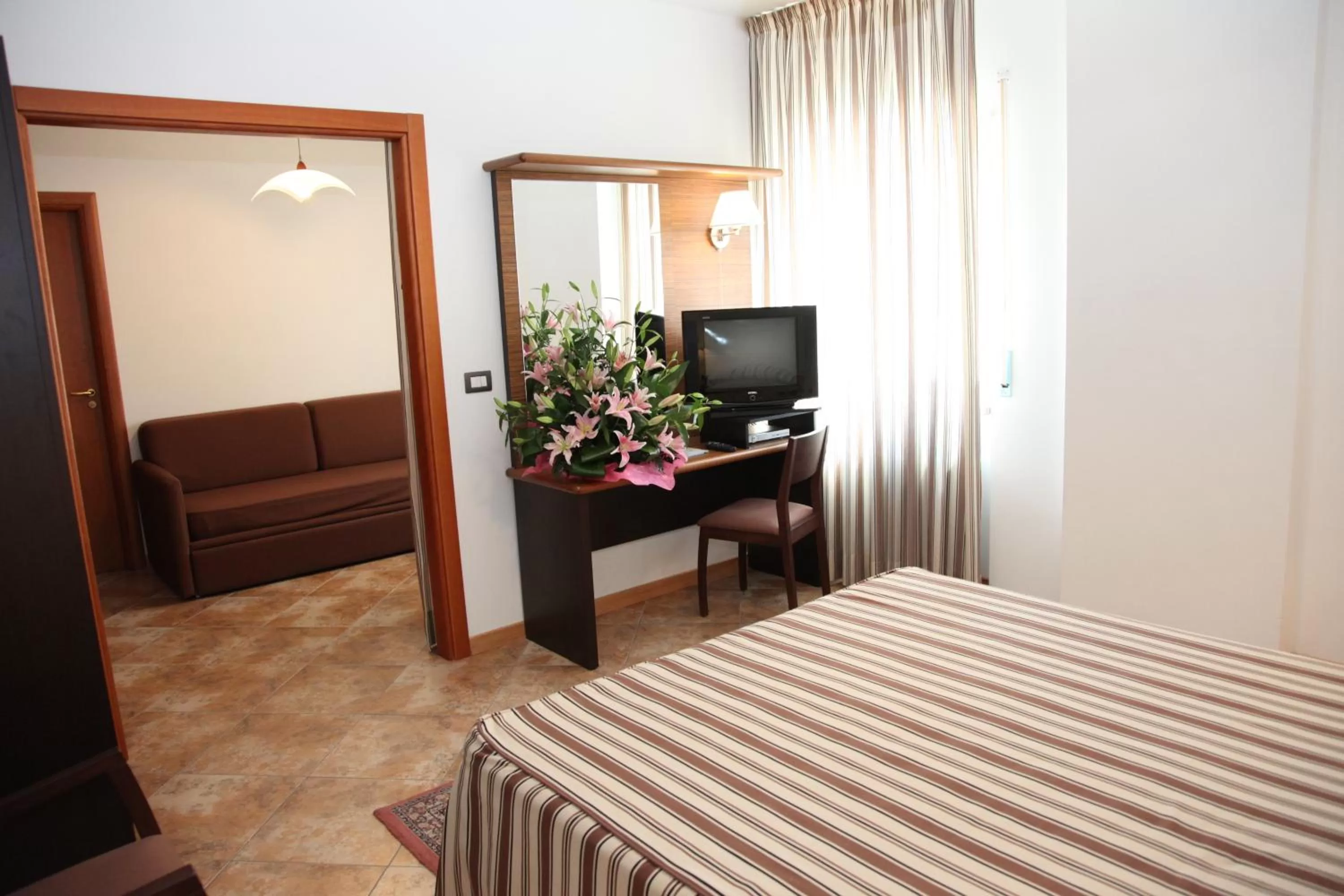 Photo of the whole room, Bed in Royal Hotel