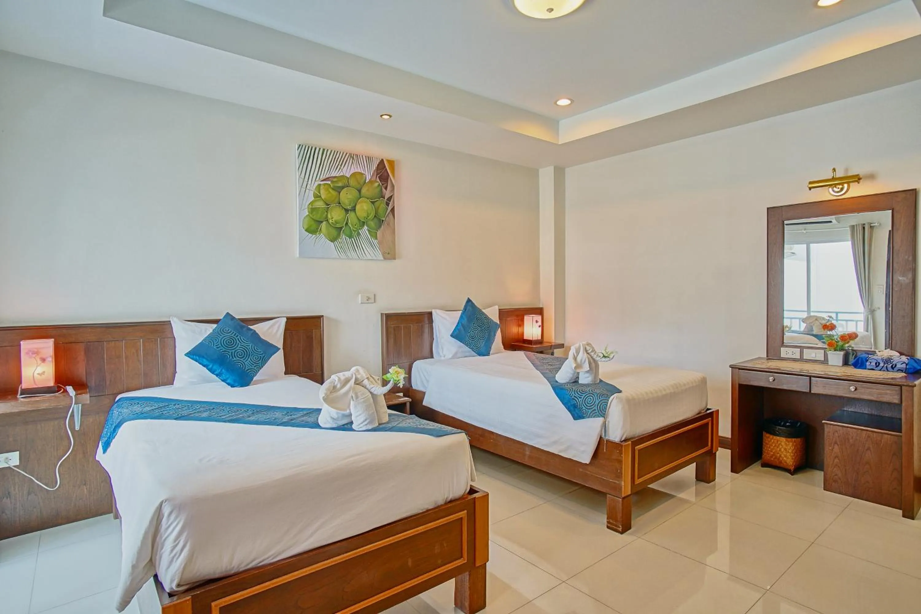 Bed in Ruen Buathong Boutique Hotel Patong Beach