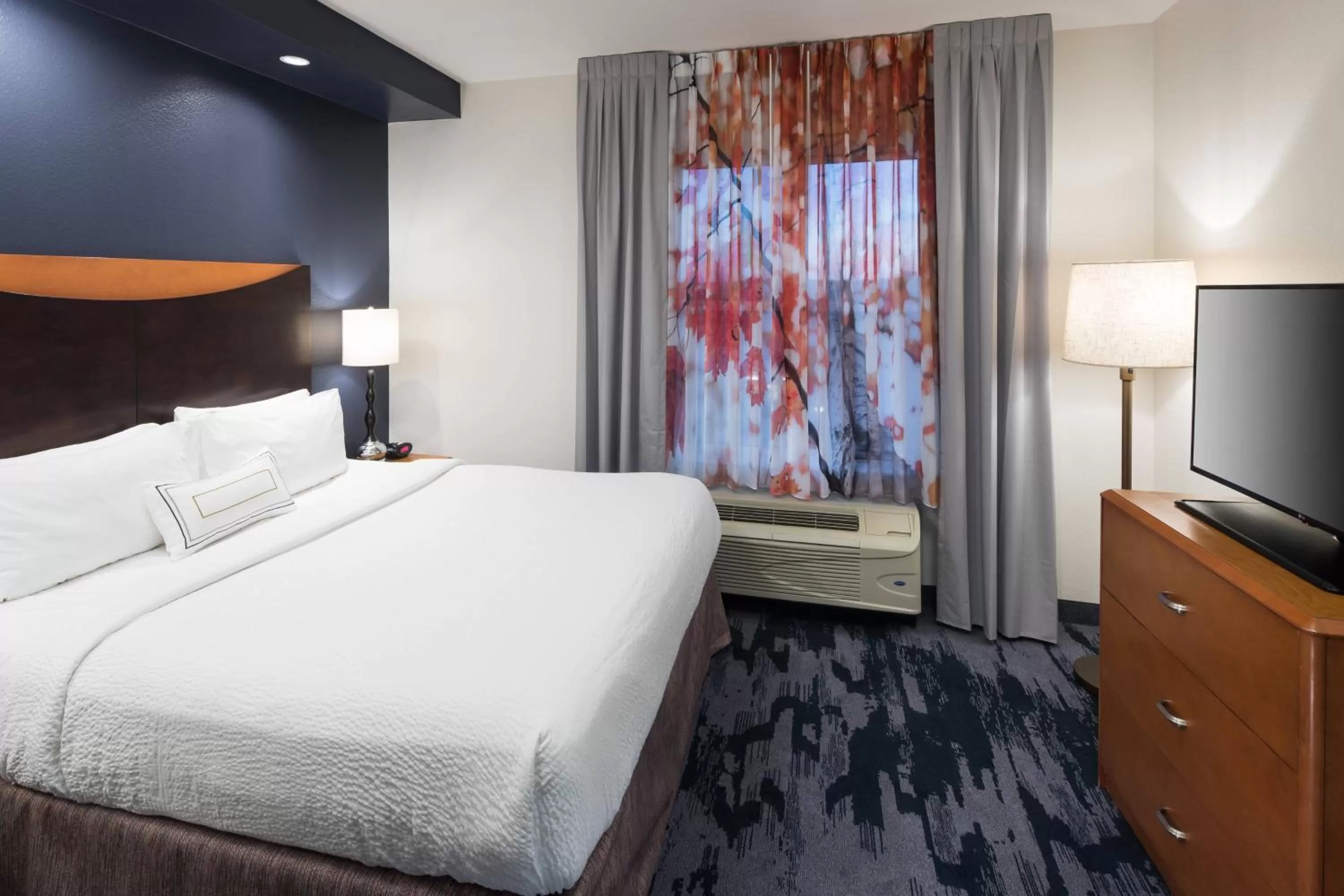 Photo of the whole room, Bed in Fairfield Inn Suites by Marriott Orlando At SeaWorld