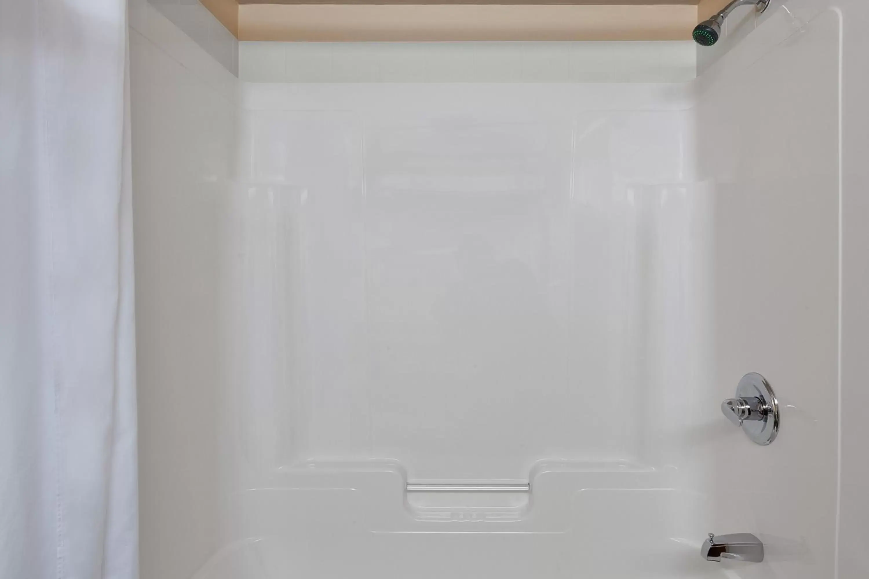 Deluxe King Room - Non-Smoking in Super 8 by Wyndham Caraquet Deluxe King Room - Non-Smoking in Super 8 by Wyndham Caraquet