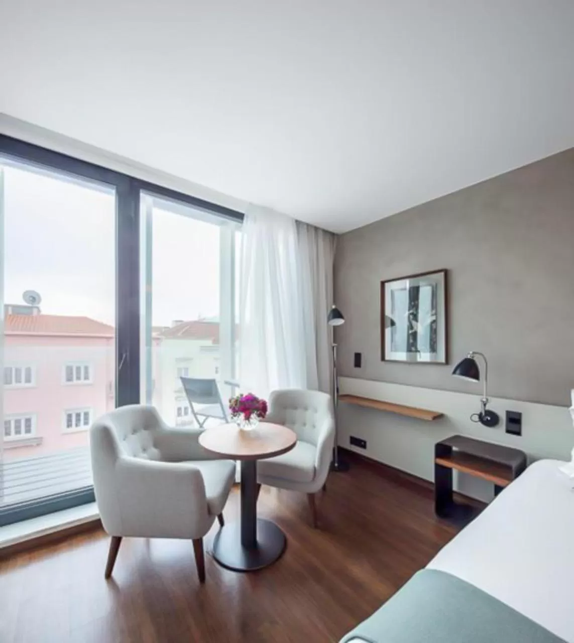 Toilet, Bed in Lux Lisboa Park