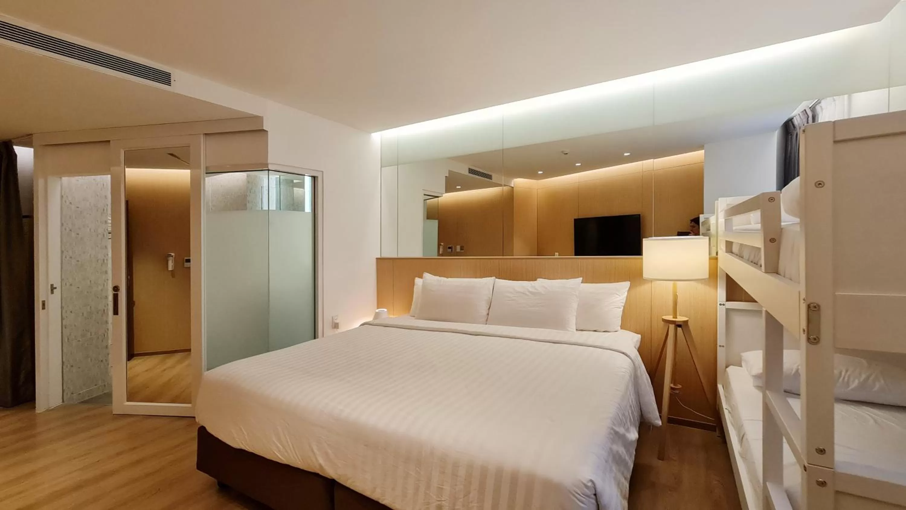 Bed in Mintel Huamark