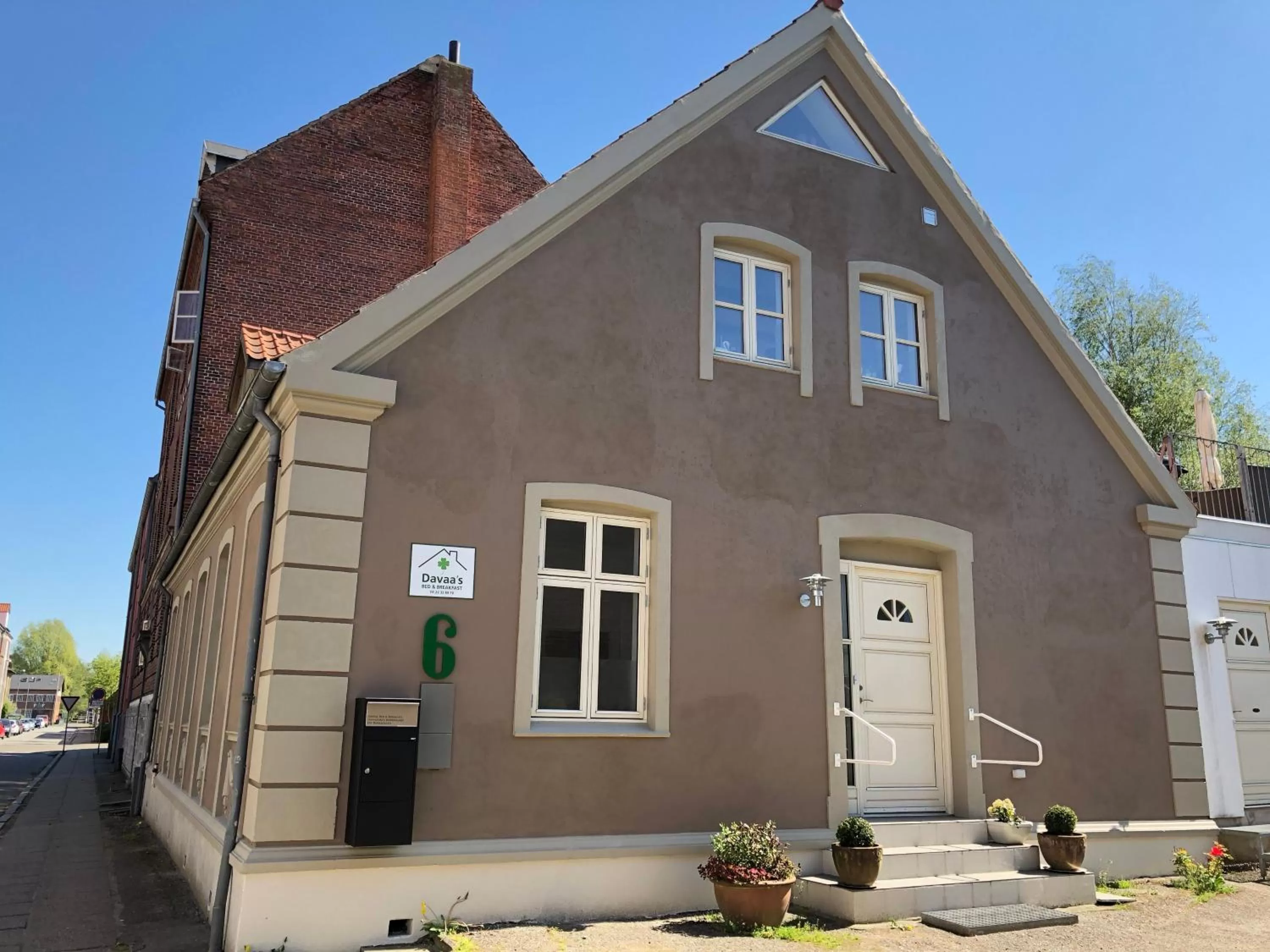 Facade/entrance, Property Building in Davaa's Bed & Breakfast