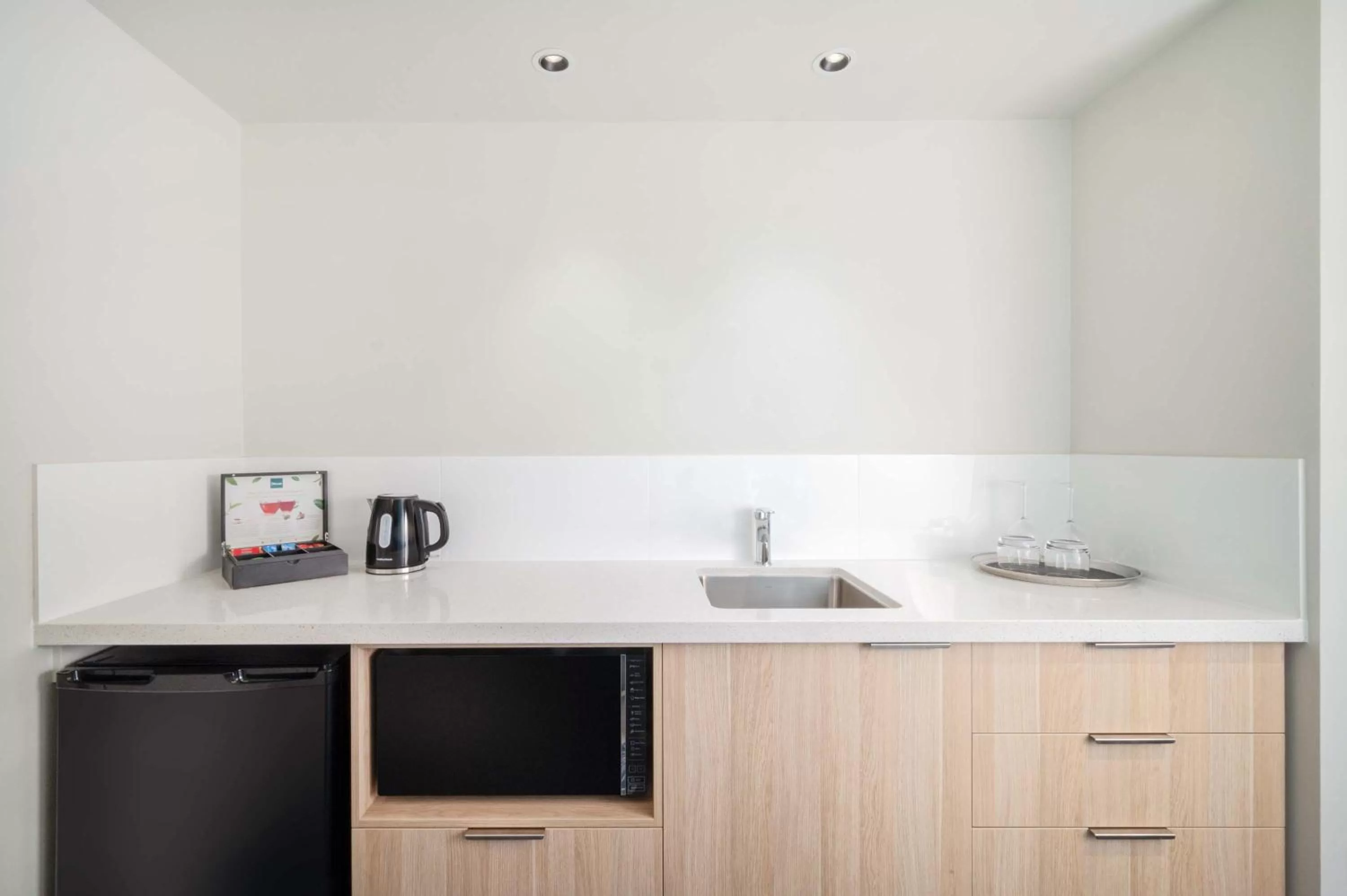 Coffee/tea facilities in The Sebel Twin Towns