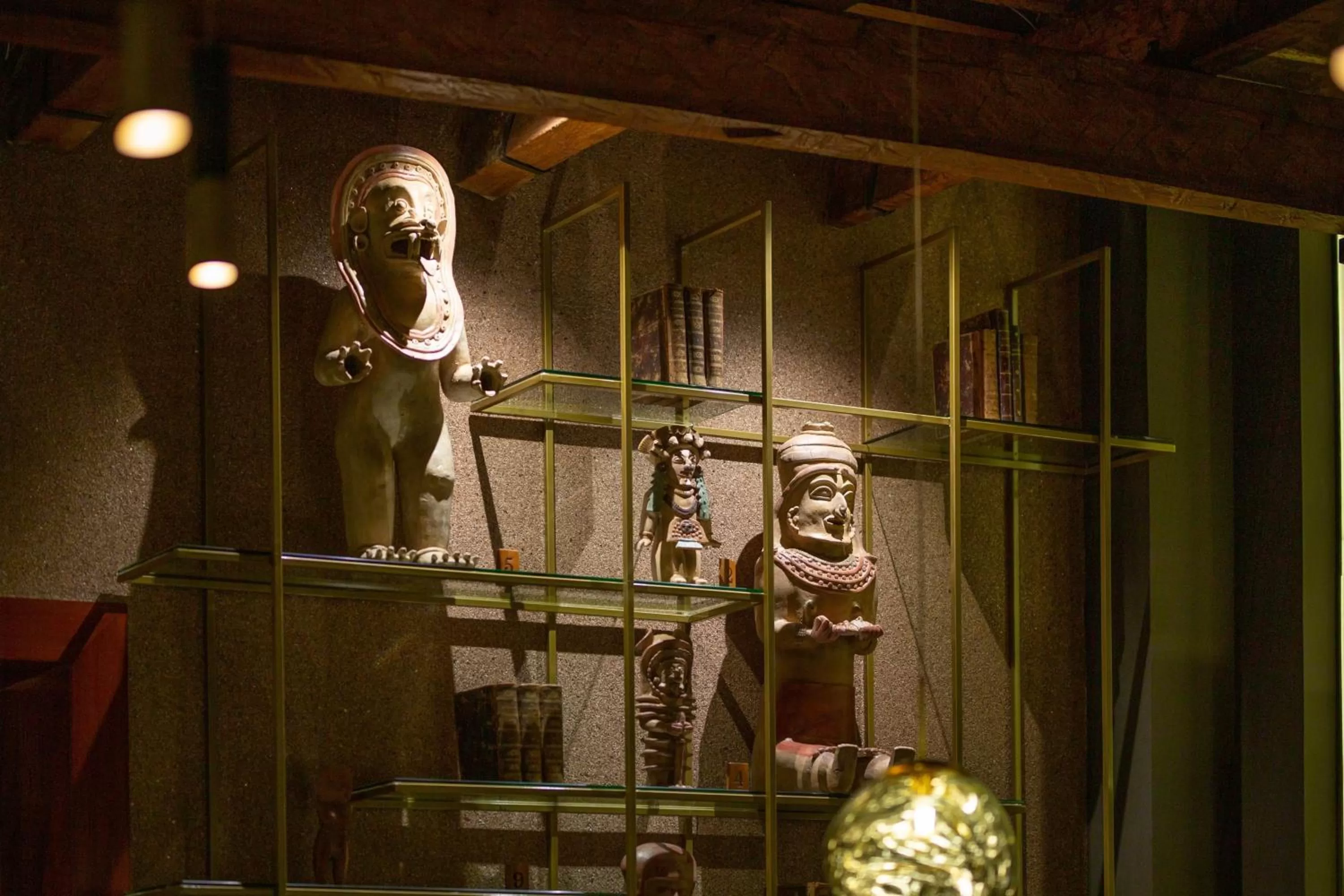 Restaurant/places to eat in JW Marriott Quito