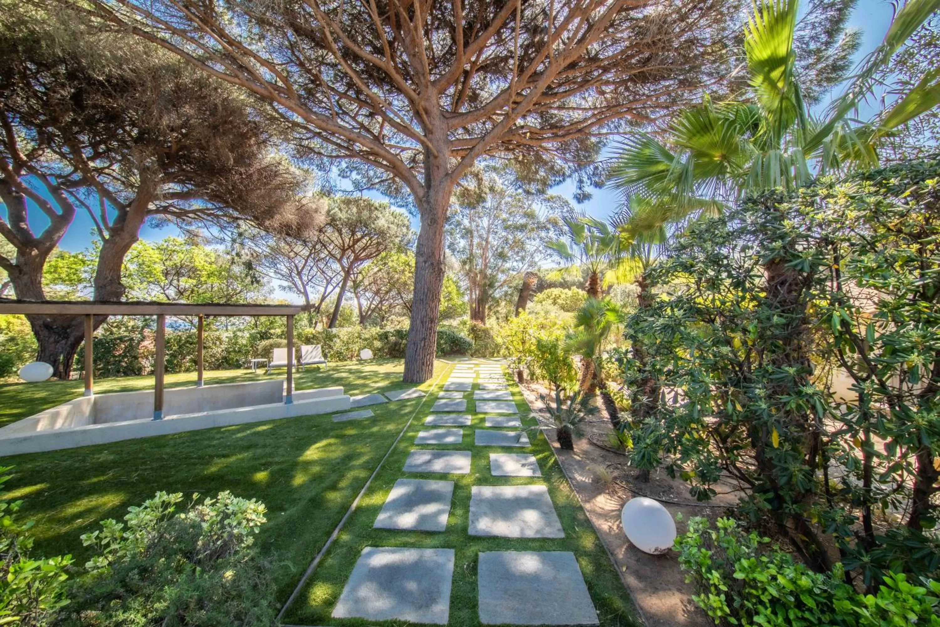 Day in Les Capucines Saint Tropez