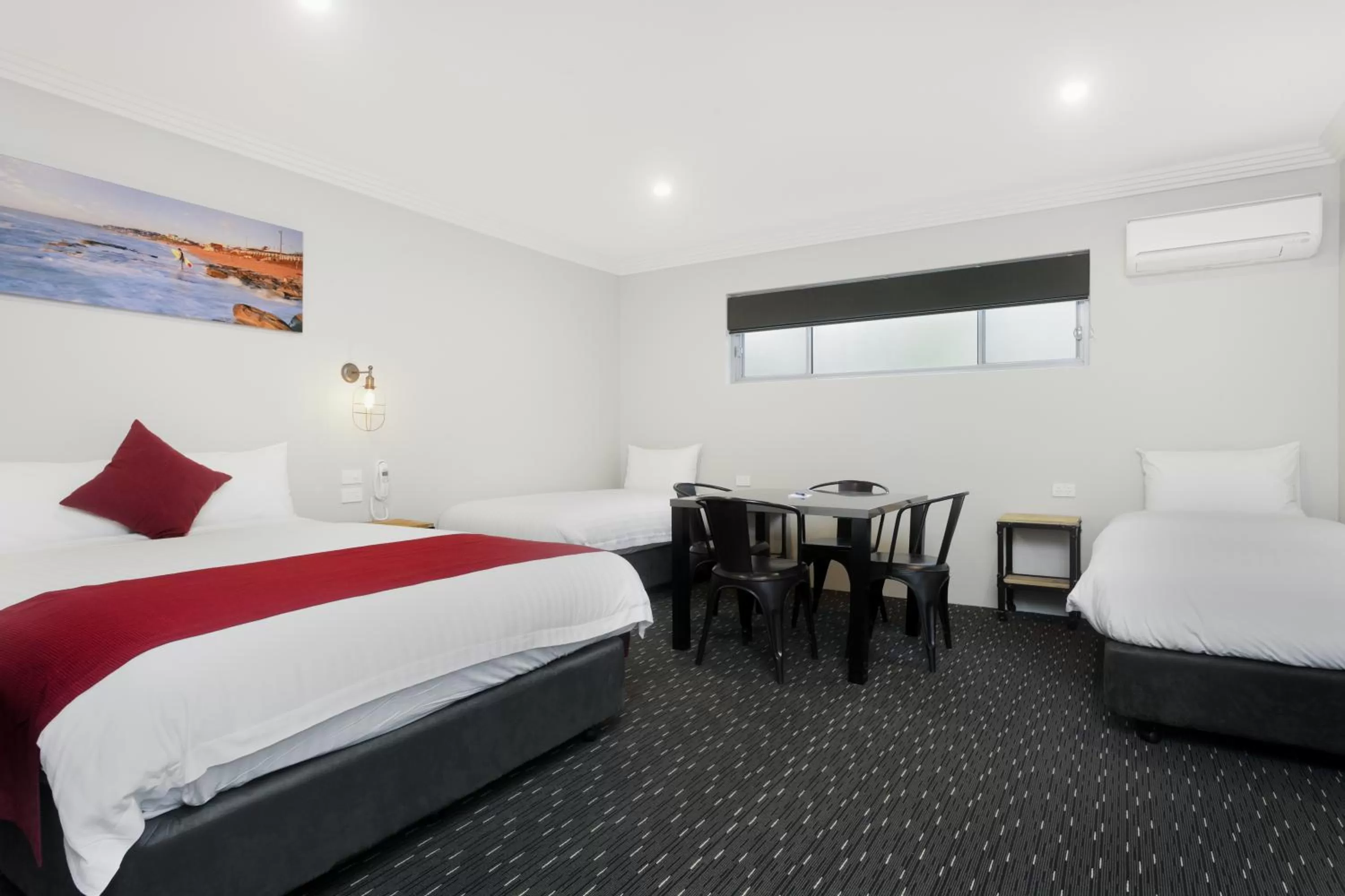 Photo of the whole room, Bed in Merewether Motel