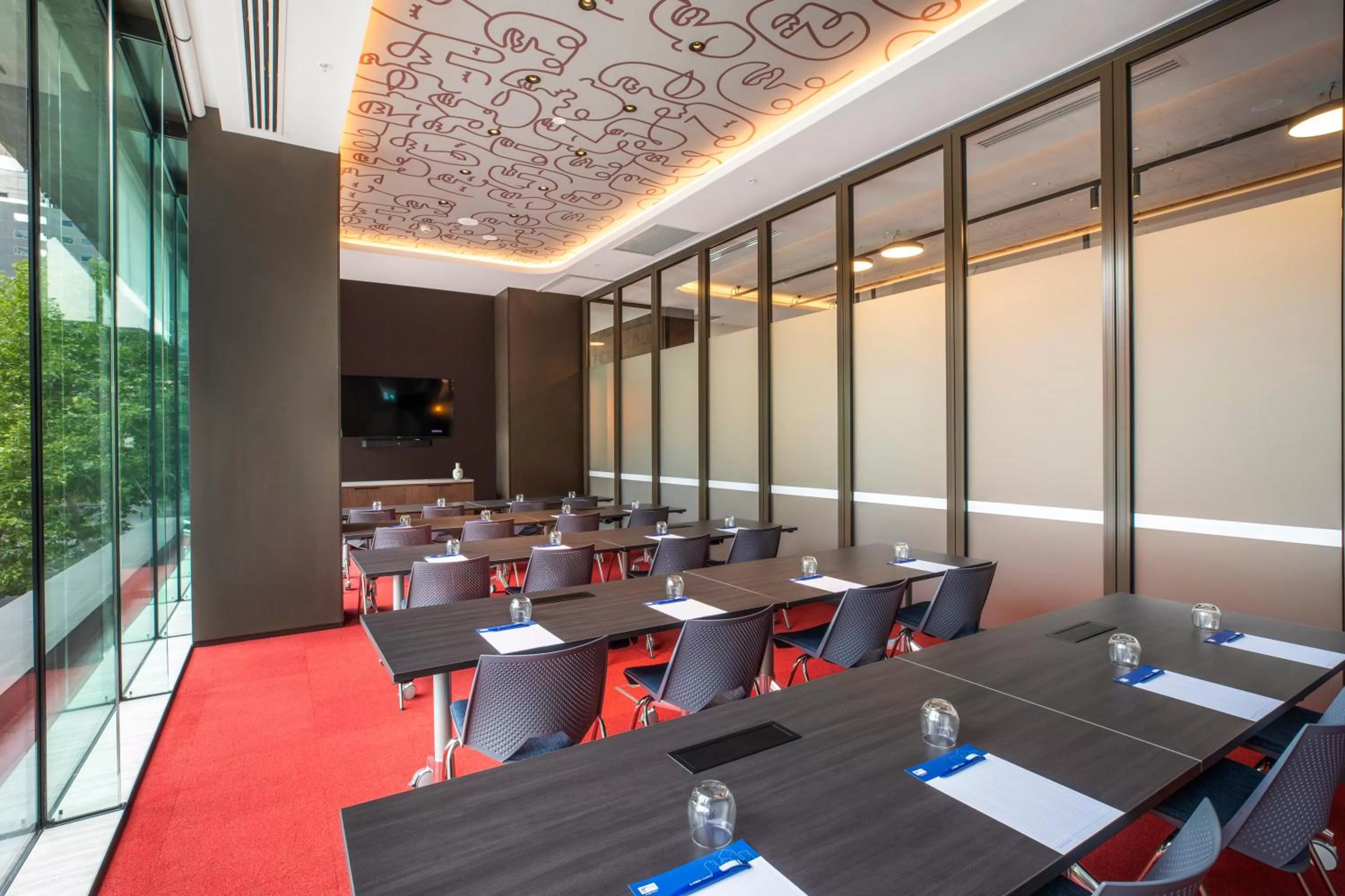 Meeting/conference room in Holiday Inn Express Melbourne Little Collins by IHG