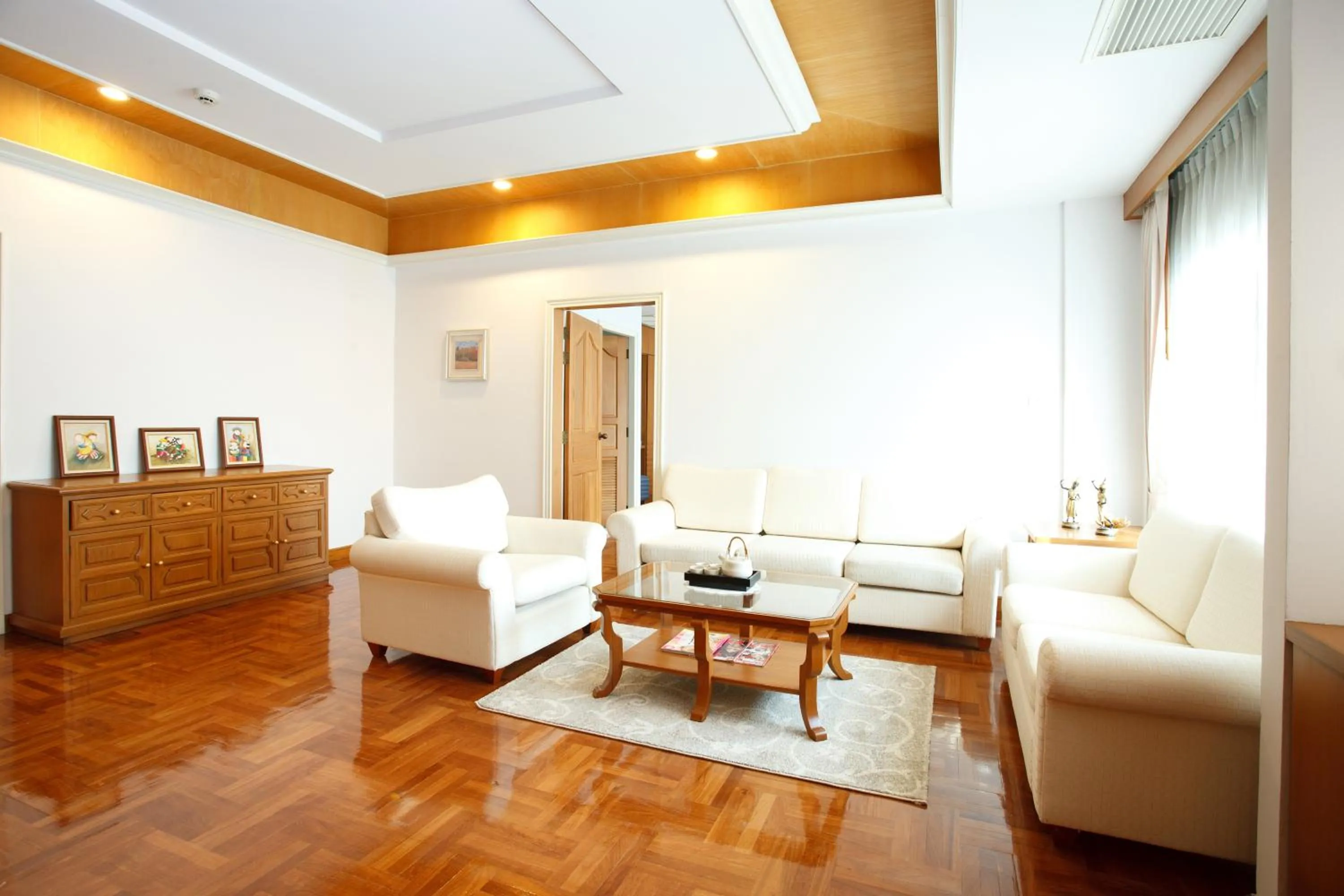 Living room in Chaidee Mansion