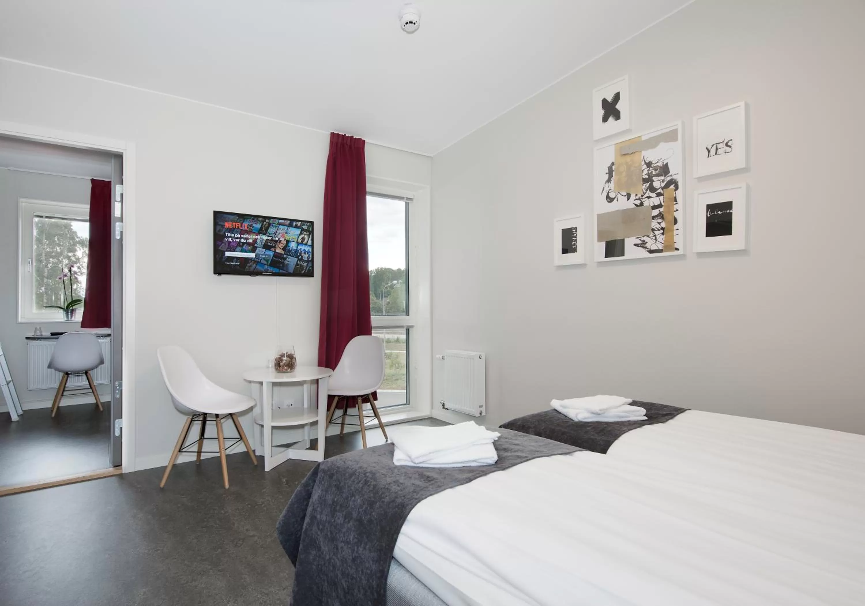 Photo of the whole room, Bed in Hotell Eken Mölndal