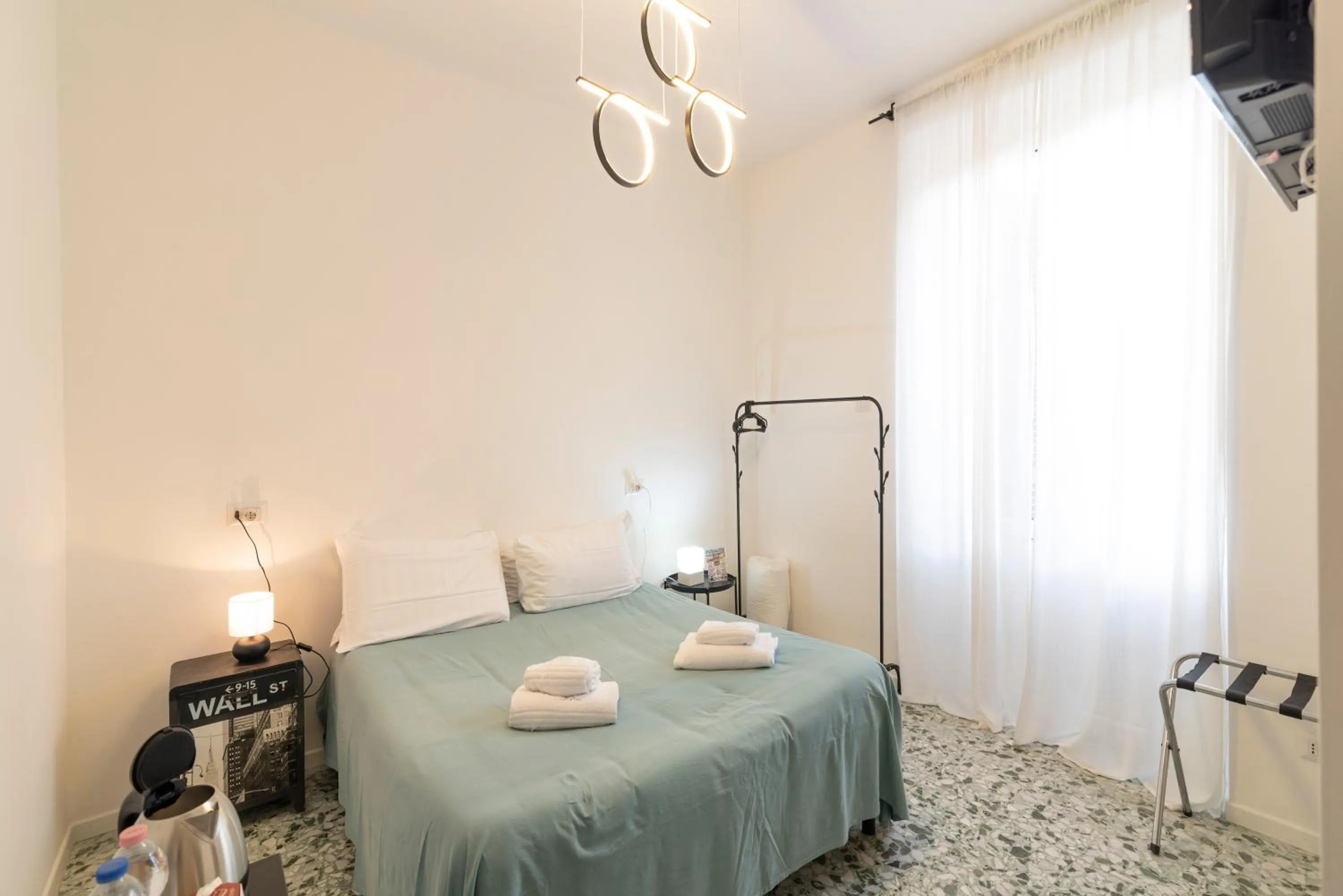 Photo of the whole room, Bed in La Casa Di Amy