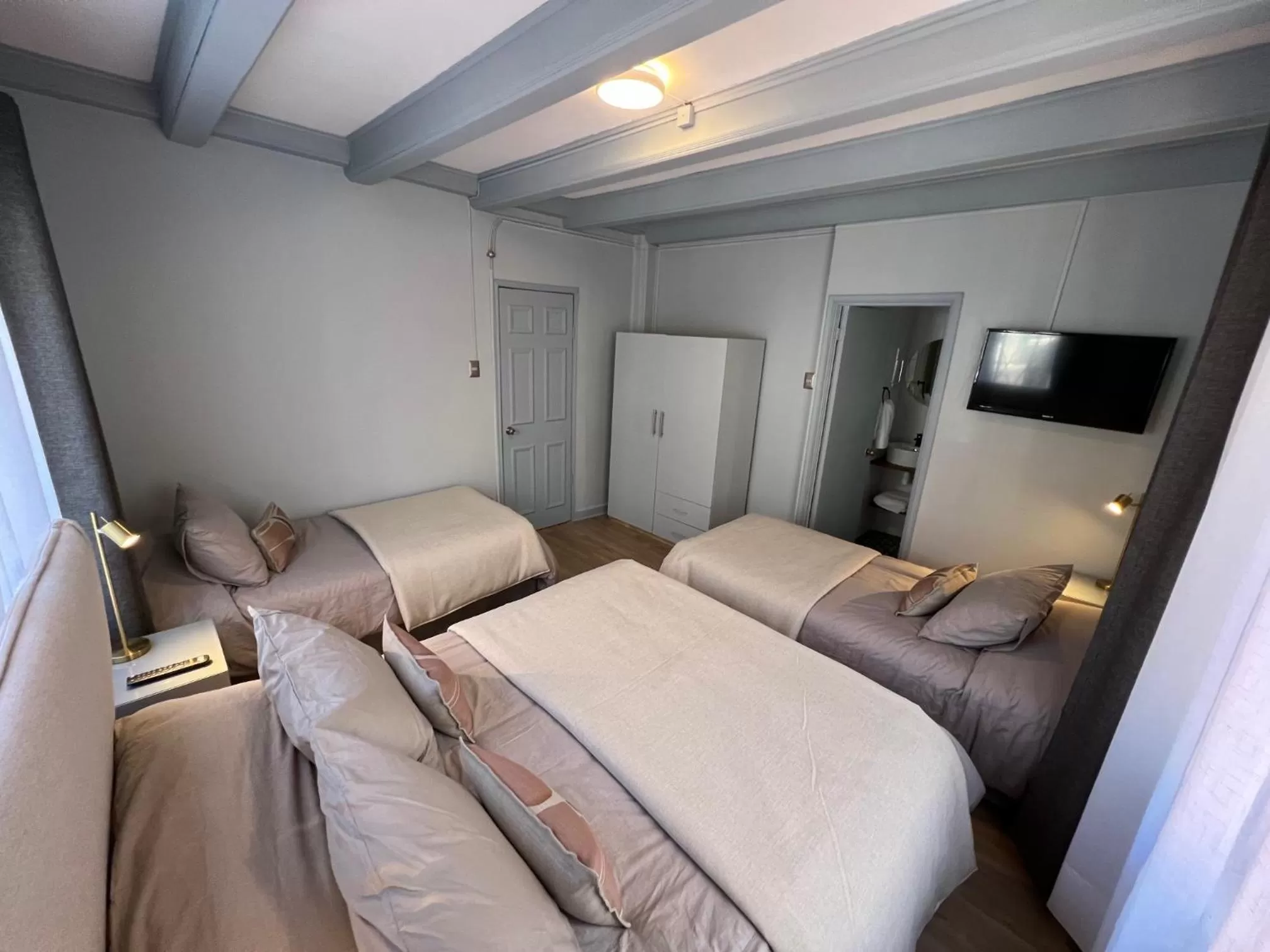 Bed in Hotel Florencia