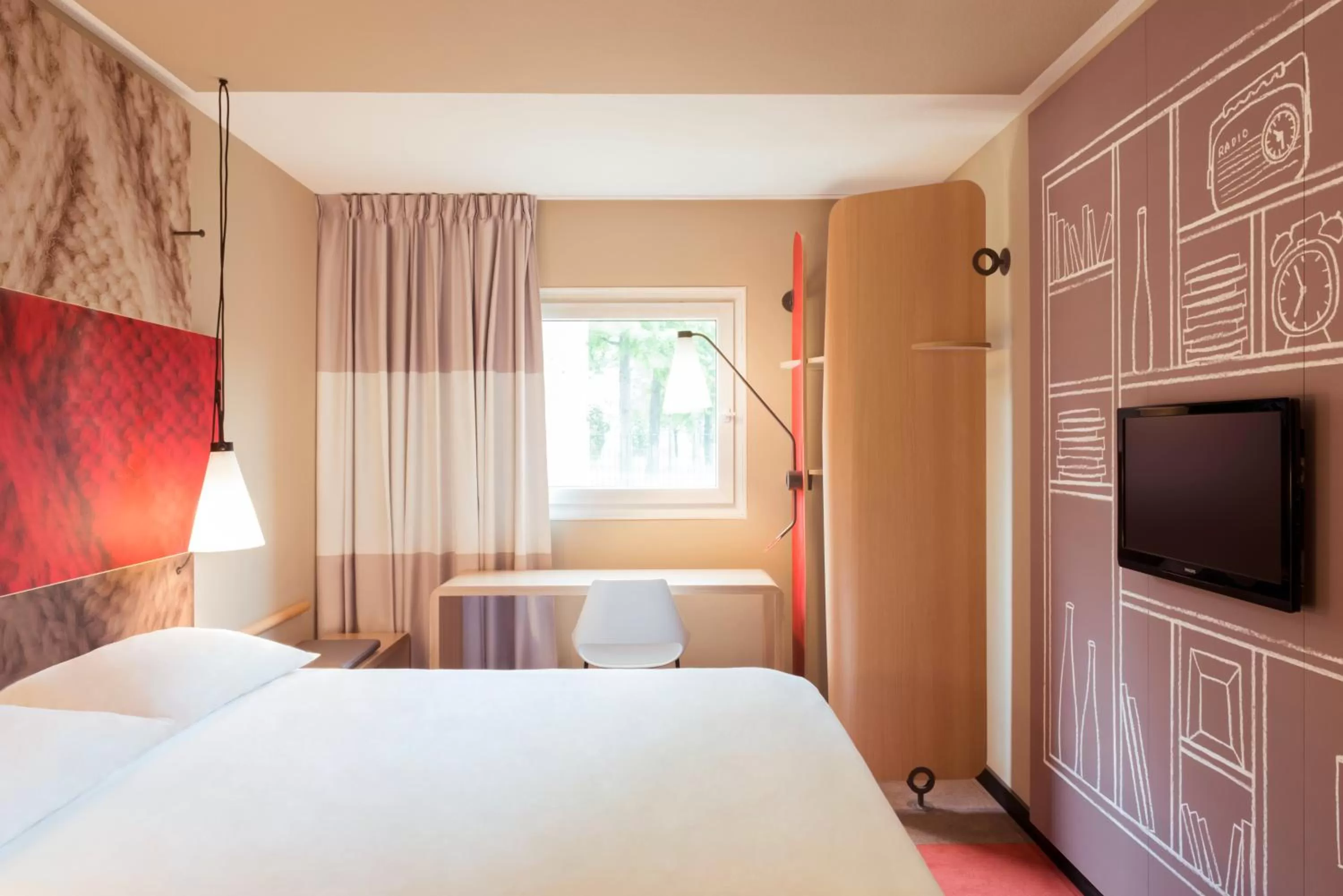 Bed in ibis Bordeaux Centre - Gare Saint-Jean