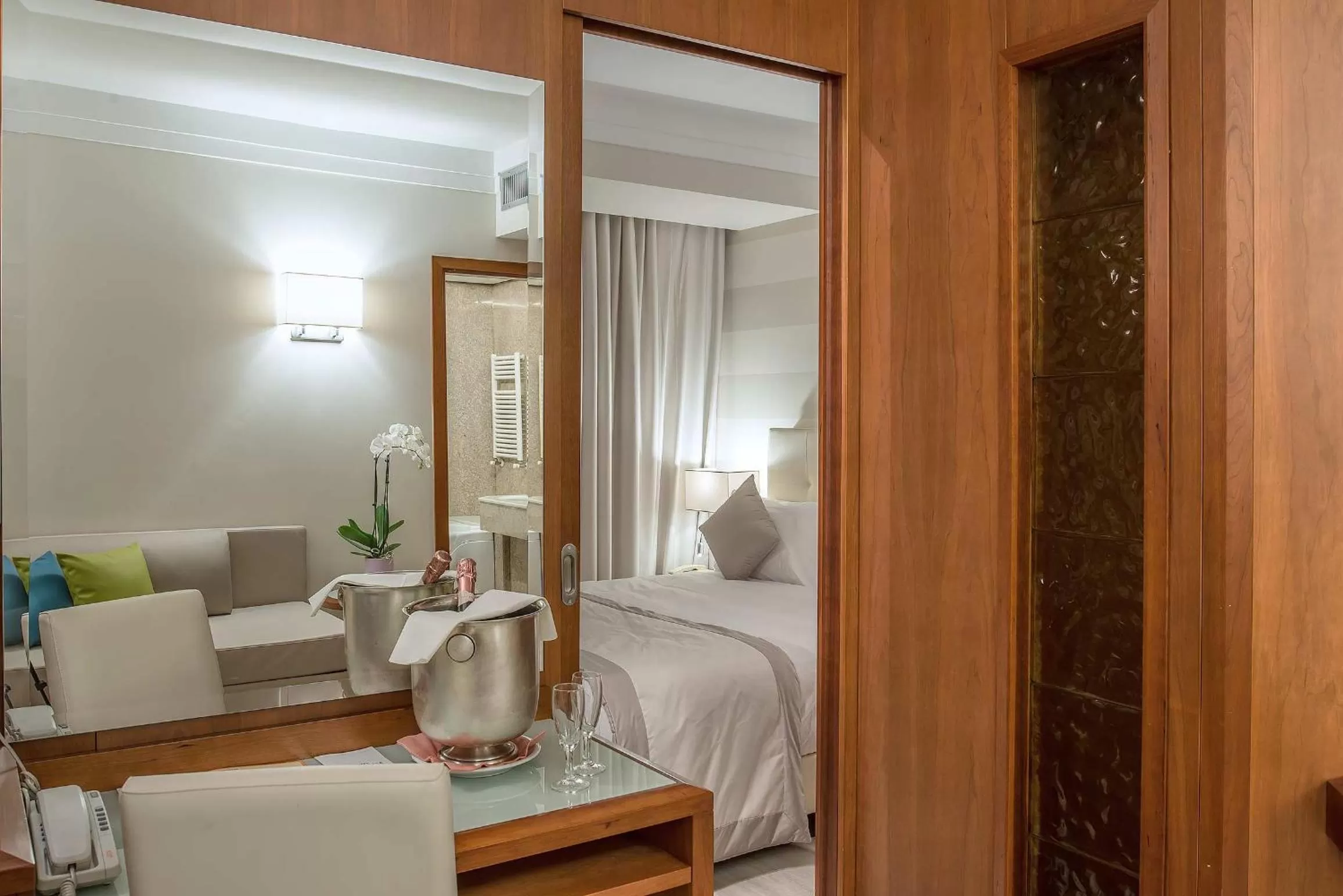 View (from property/room), Bed in Hotel La Giocca