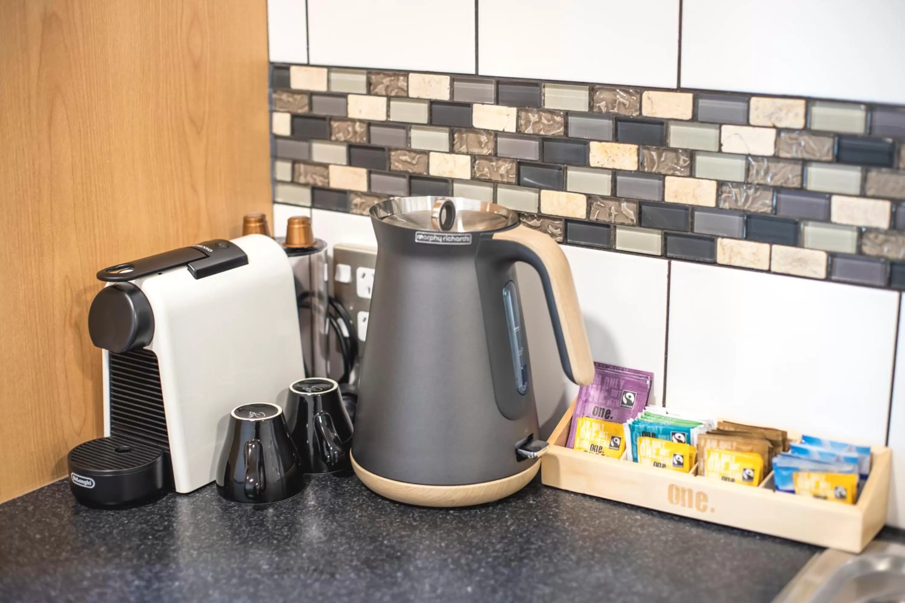 Coffee/tea facilities in Lomond Lodge Motel & Apartments