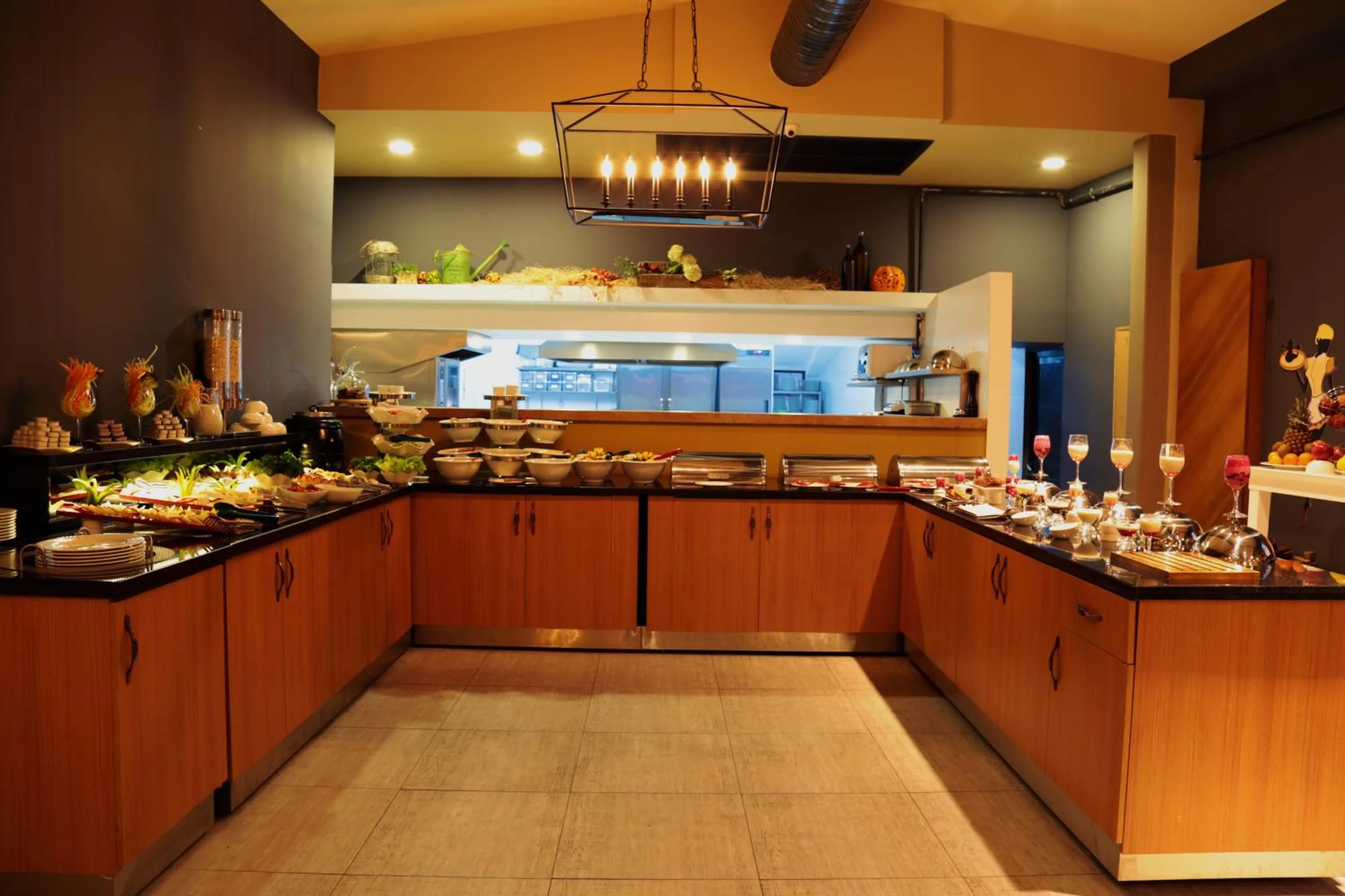 Food and drinks in Pasaport Pier Hotel