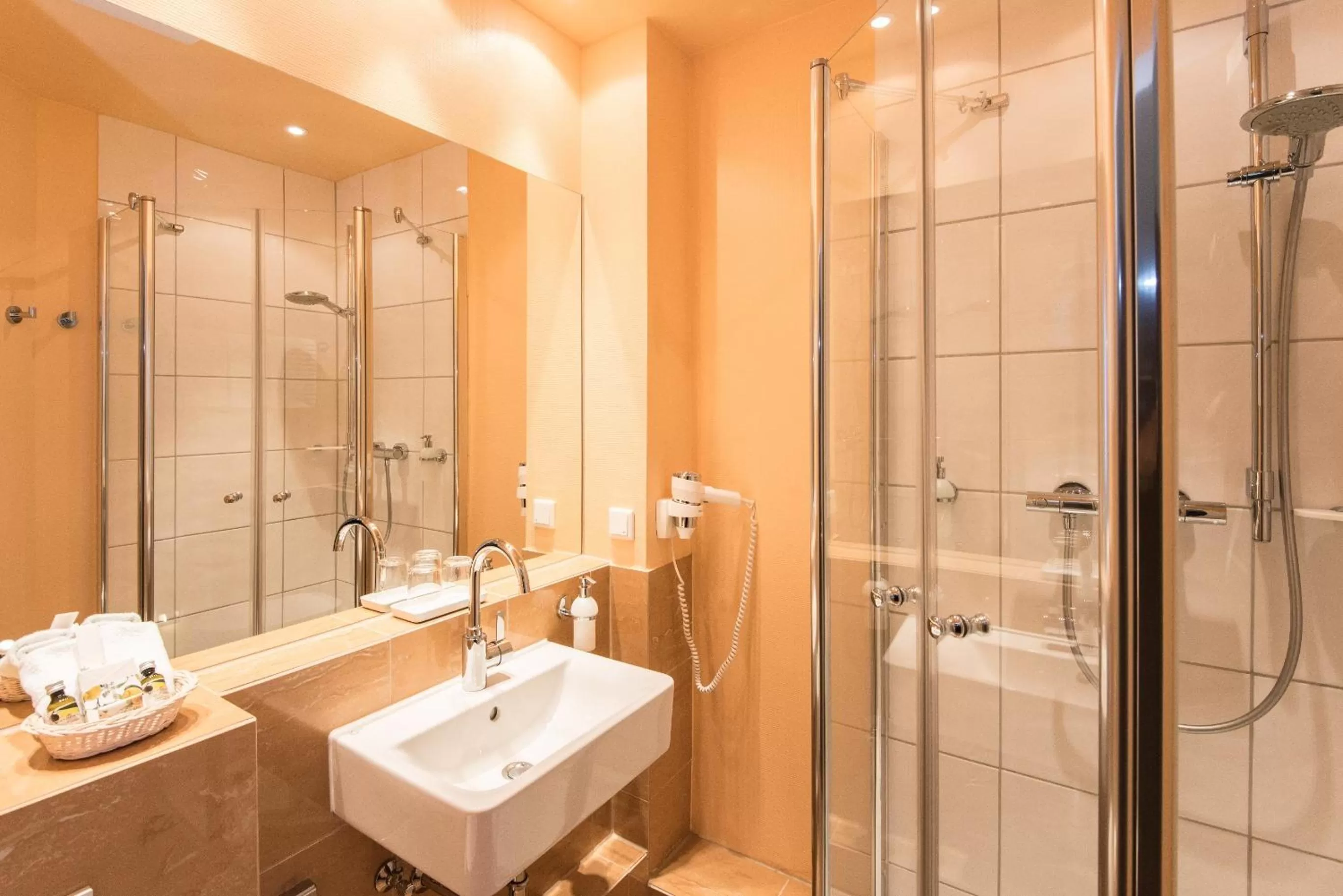 Bathroom in Hotel City House