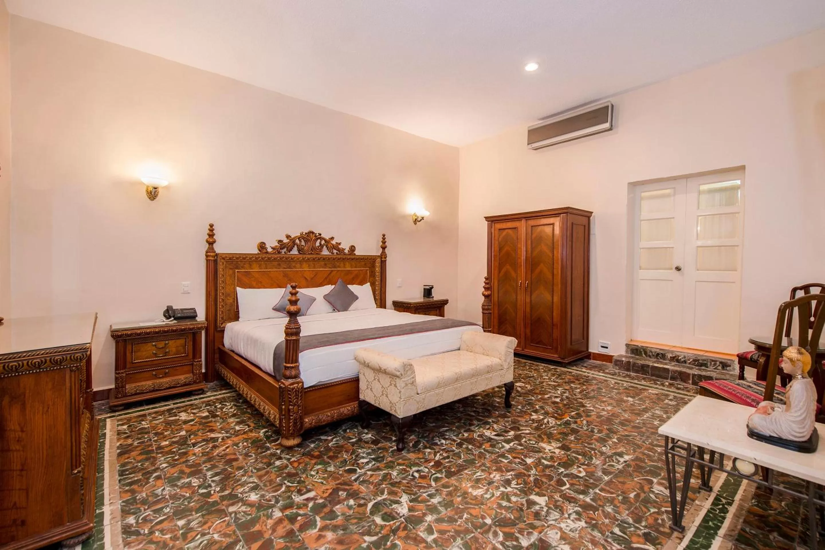 Bedroom, Bed in Hotel Senorial