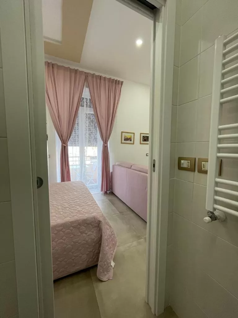 Bed in B&B 80056 Ercolano