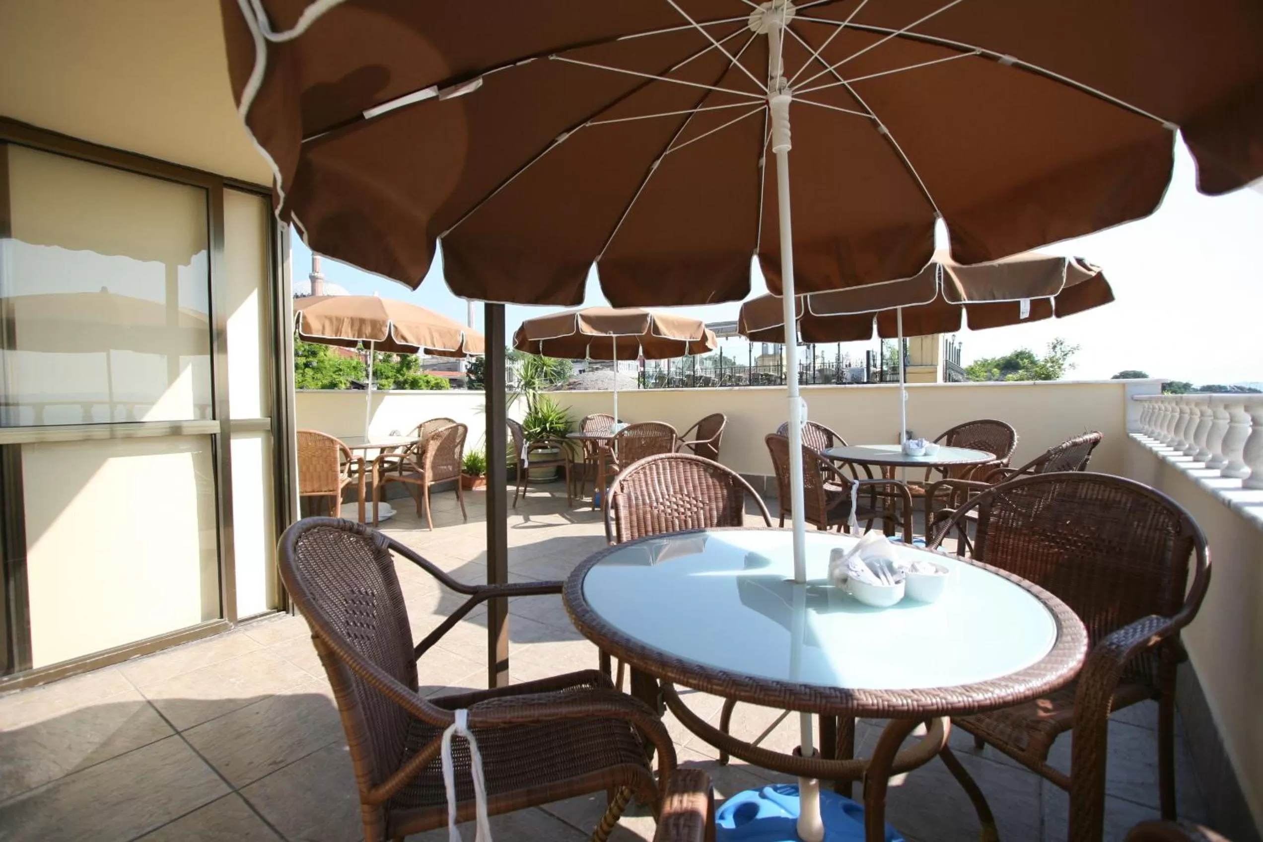 Day in Hanedan Hotel