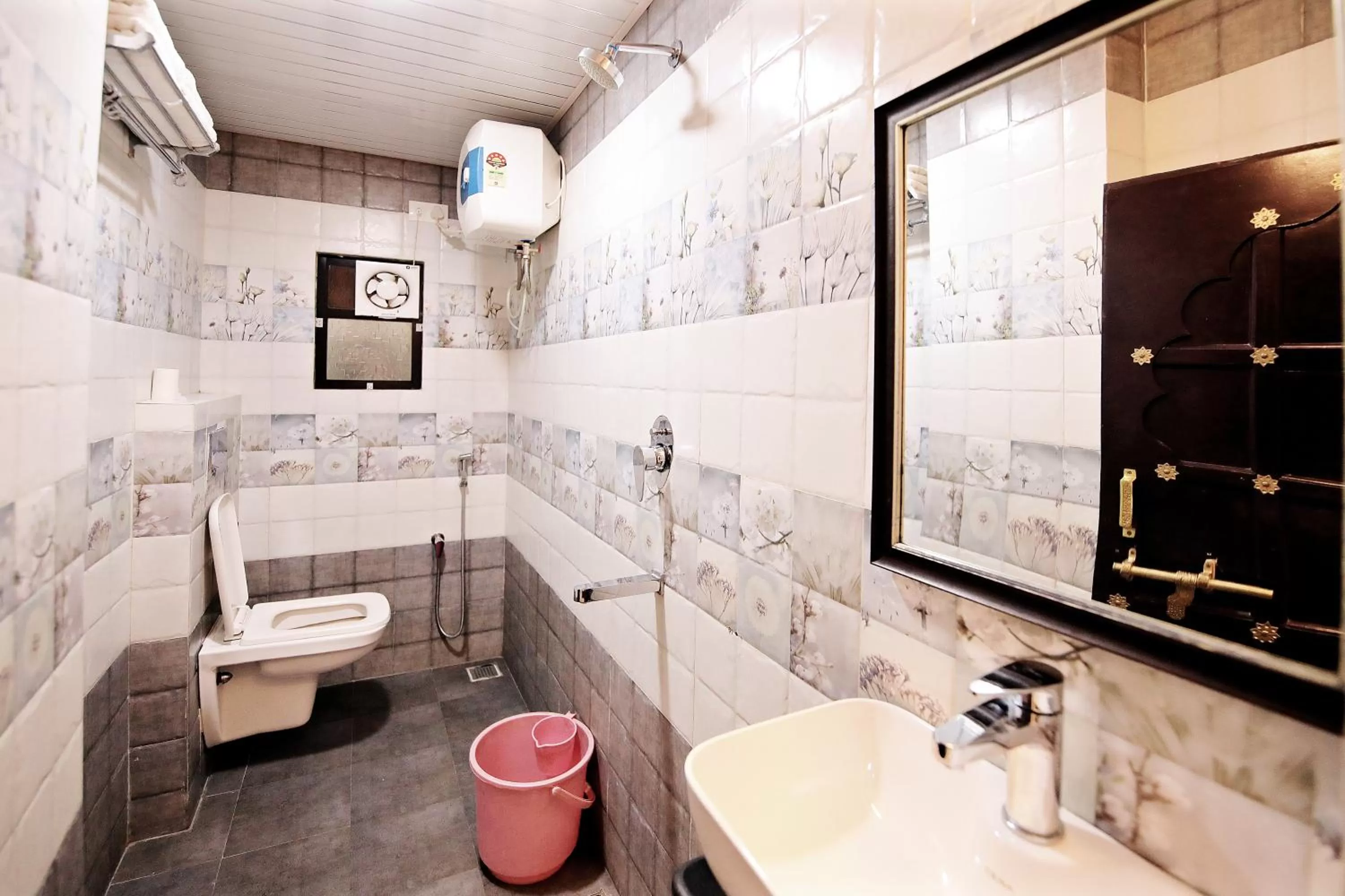 Bathroom in Hotel Panorama Haveli