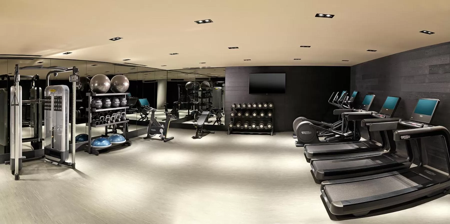 Fitness centre/facilities in Nobu Hotel Chicago