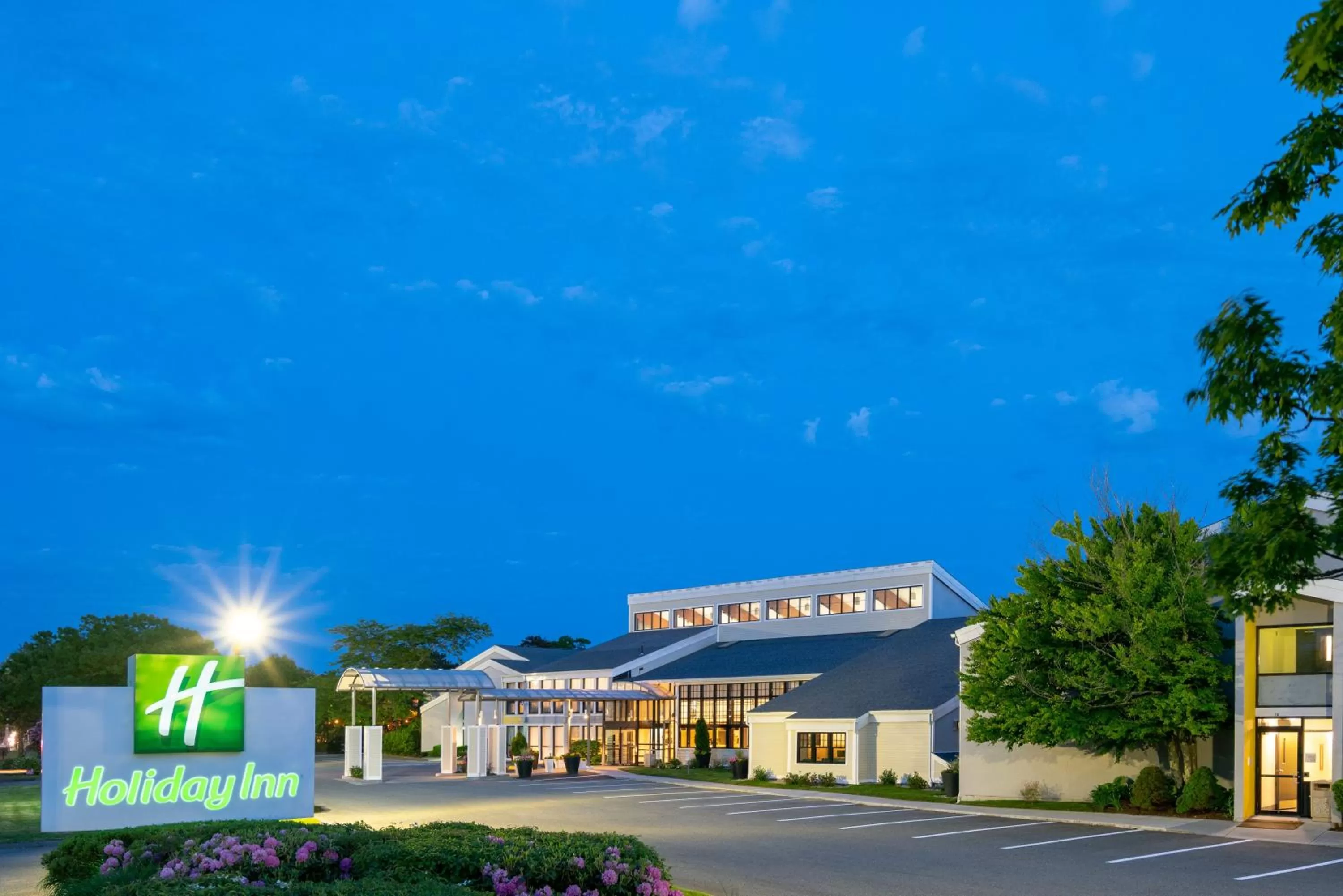 Property building in Holiday Inn Cape Cod - Hyannis by IHG
