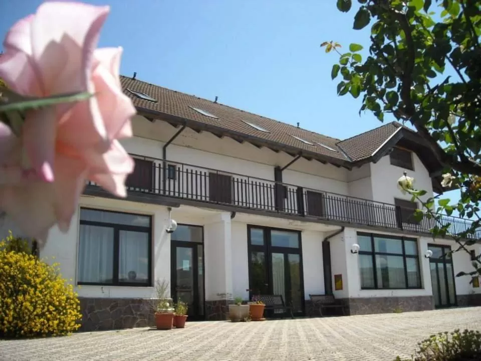 Property Building in Locanda di Eolo