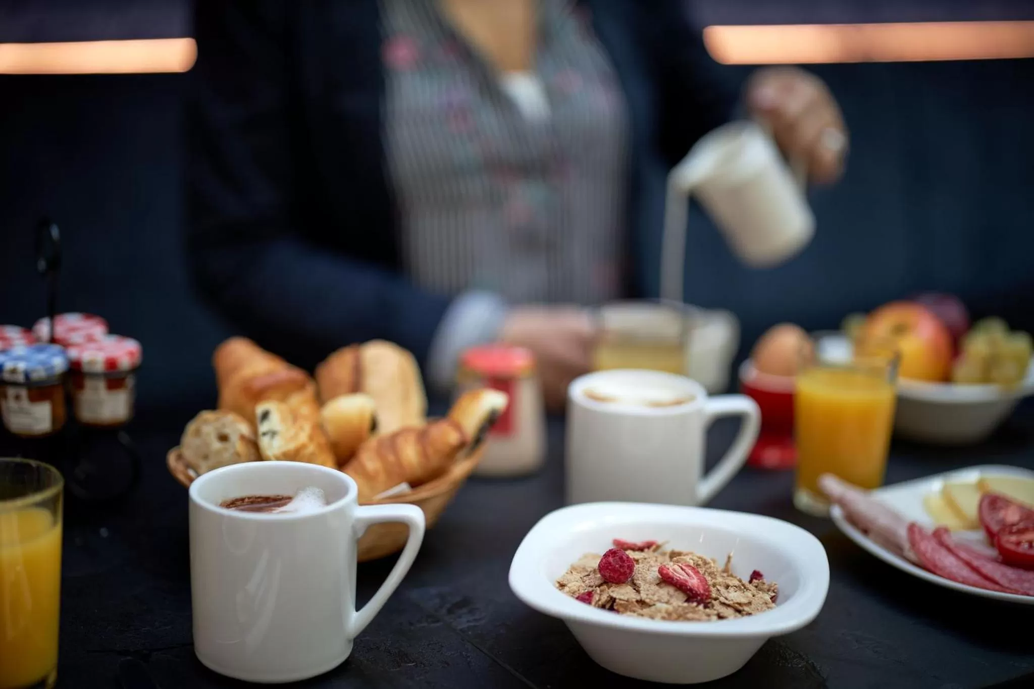 Food in Hôtel Tourisme Avenue