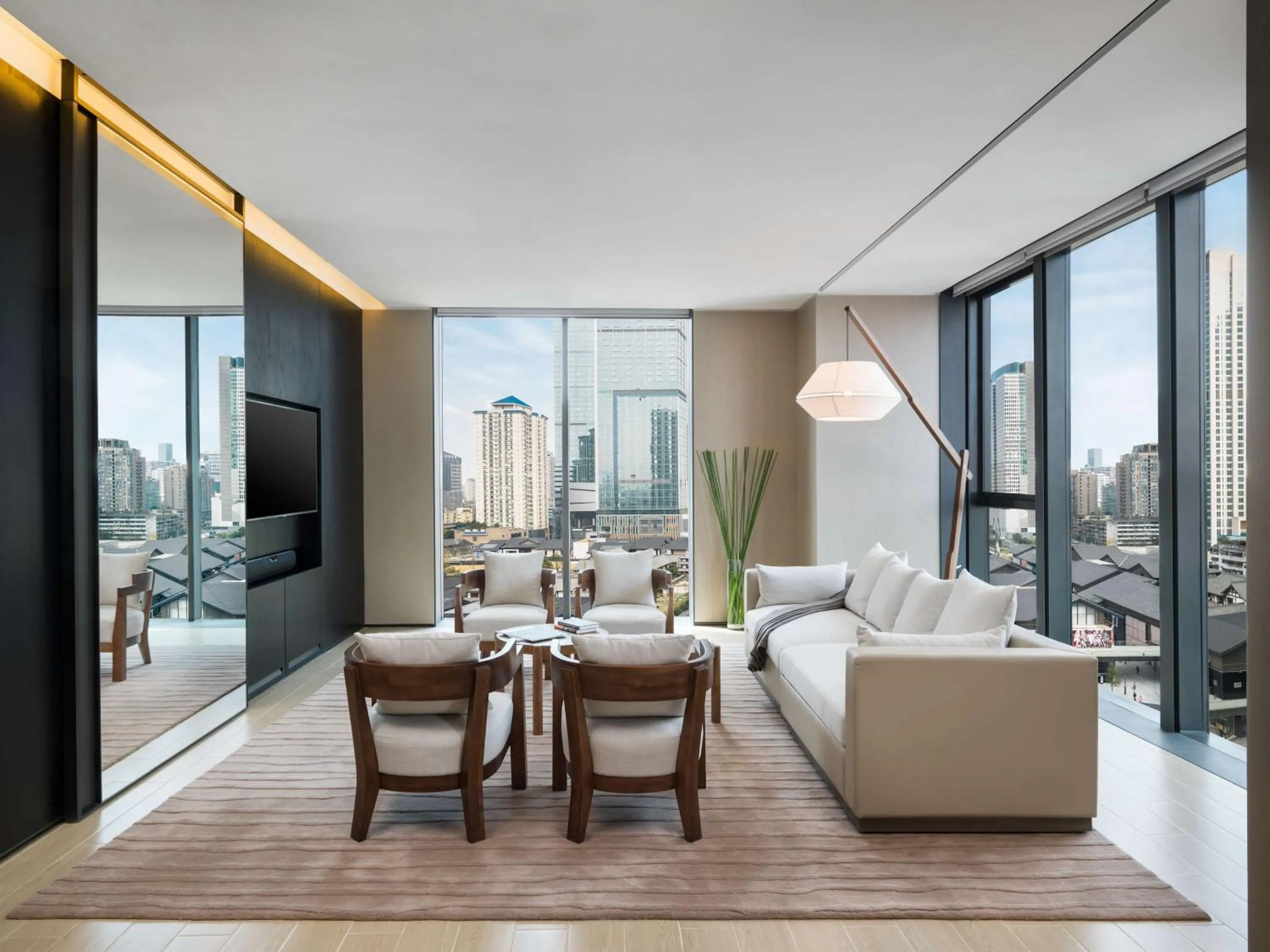 Photo of the whole room in Upper House Chengdu