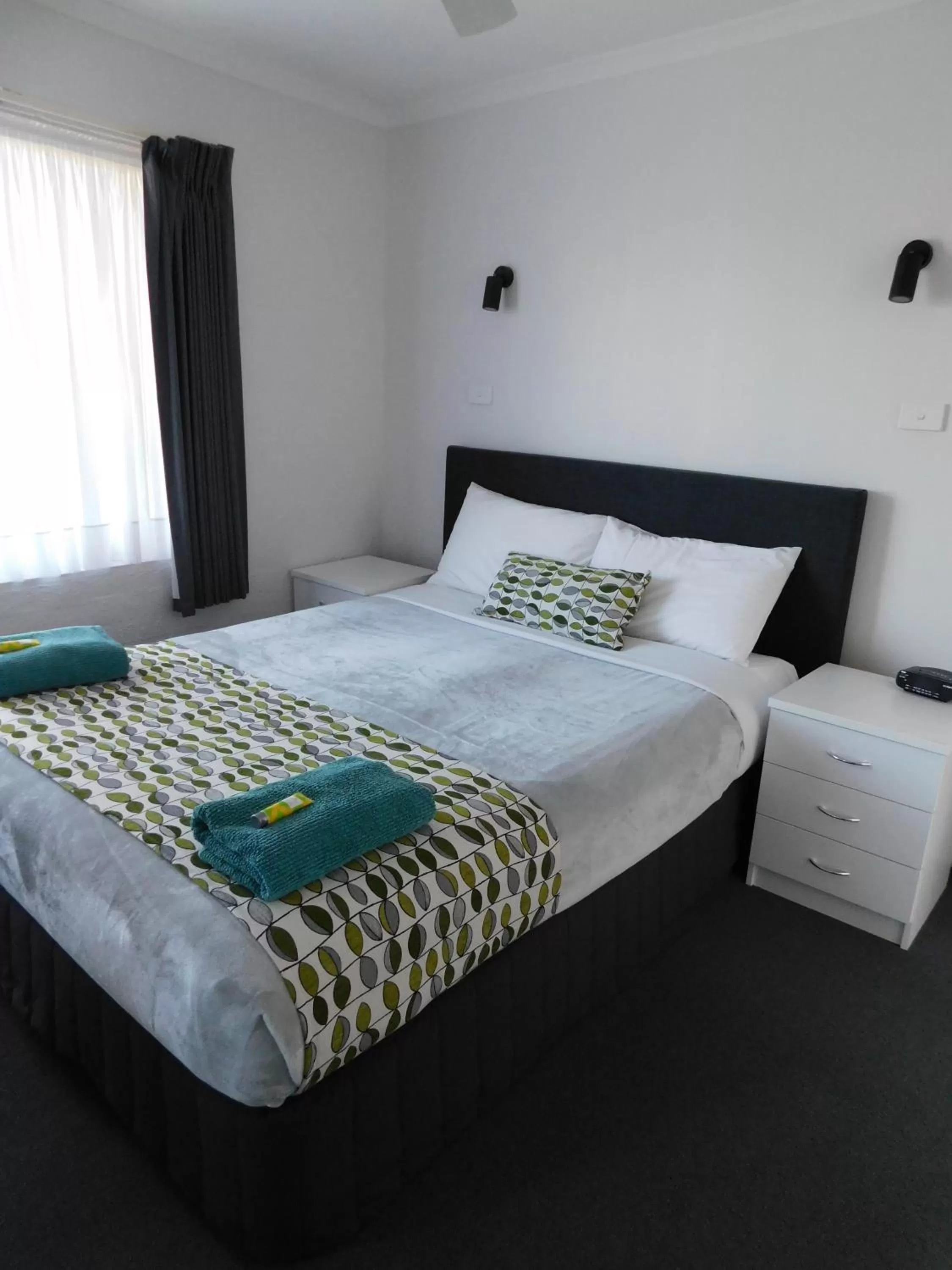 Two-Bedroom Apartment - Top Floor in Merimbula Lake Apartments