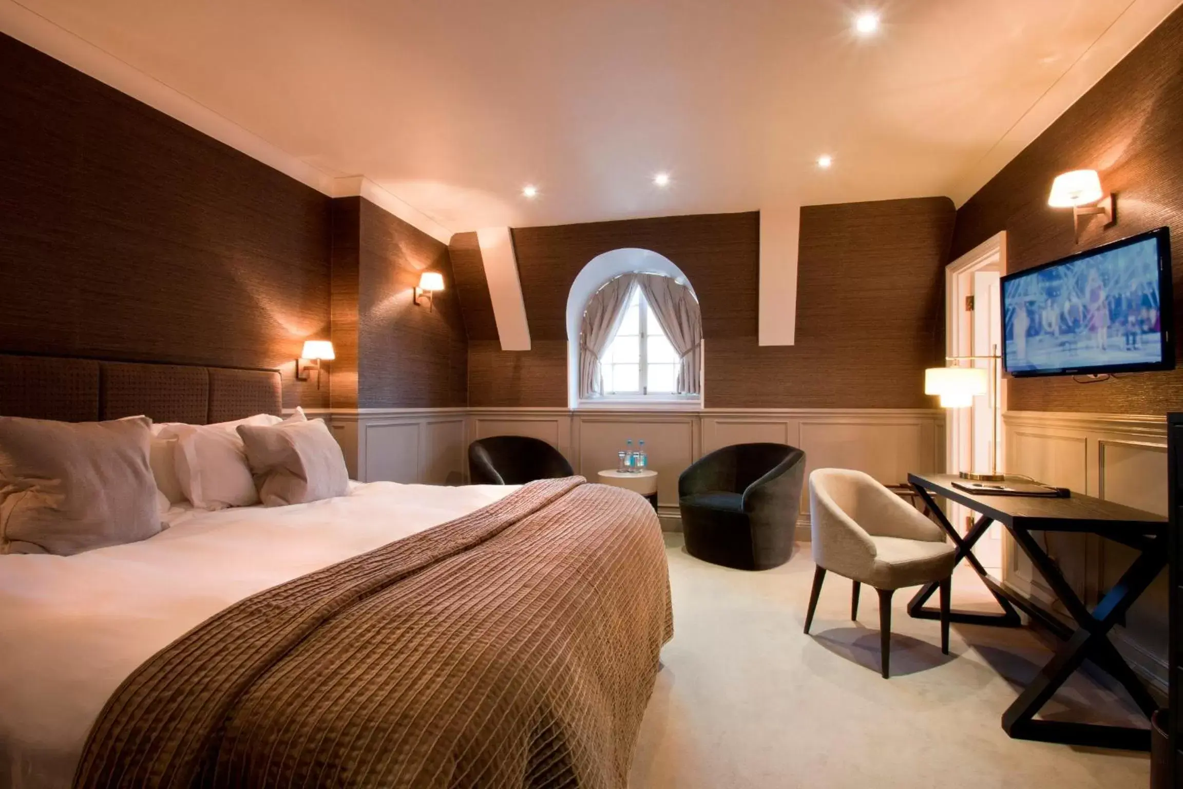Premier Double Room - single occupancy in St Michael's Manor Hotel - St Albans Premier Double Room - single occupancy in St Michael's Manor Hotel - St Albans