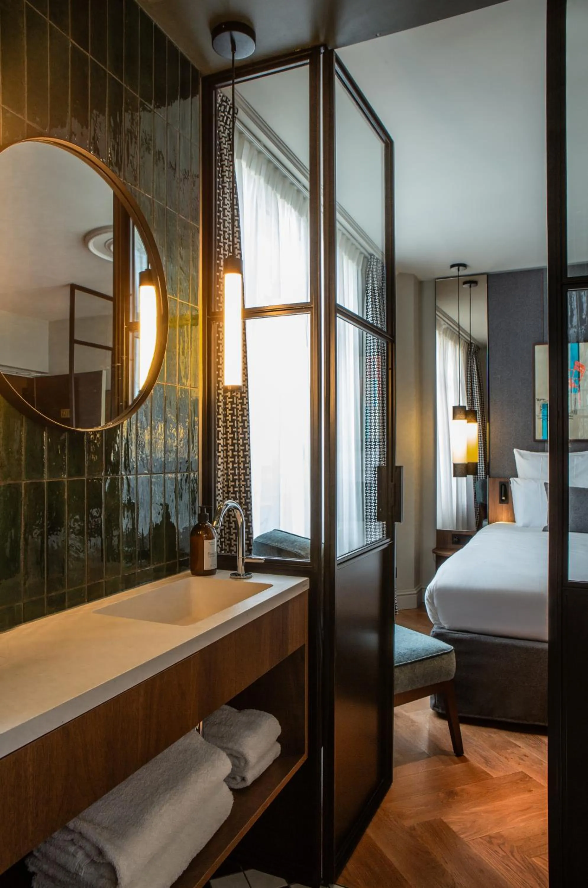 Bed in Hotel Flanelles Paris