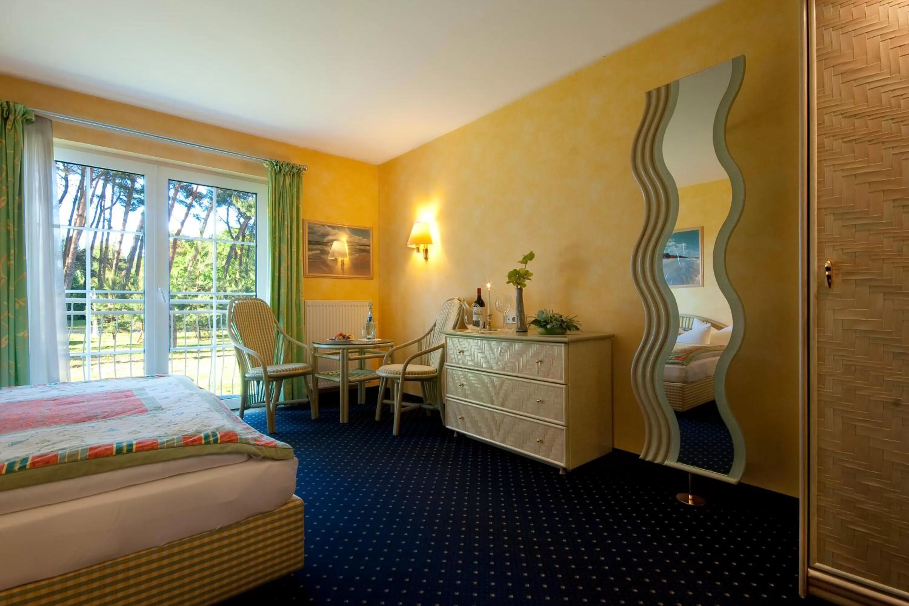 Photo of the whole room, Bed in Hotel-Marks-Garni