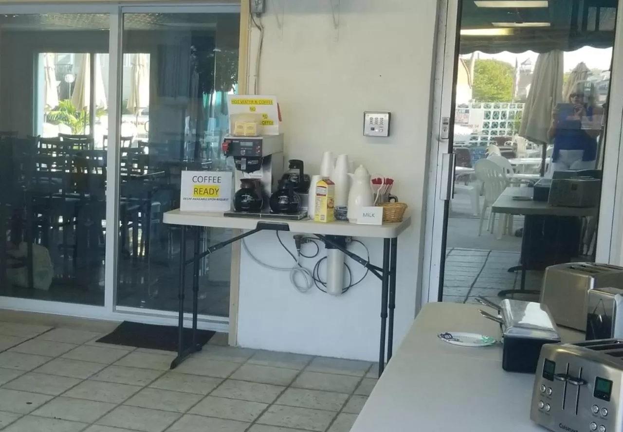 Breakfast in The Amethyst Beach Motel