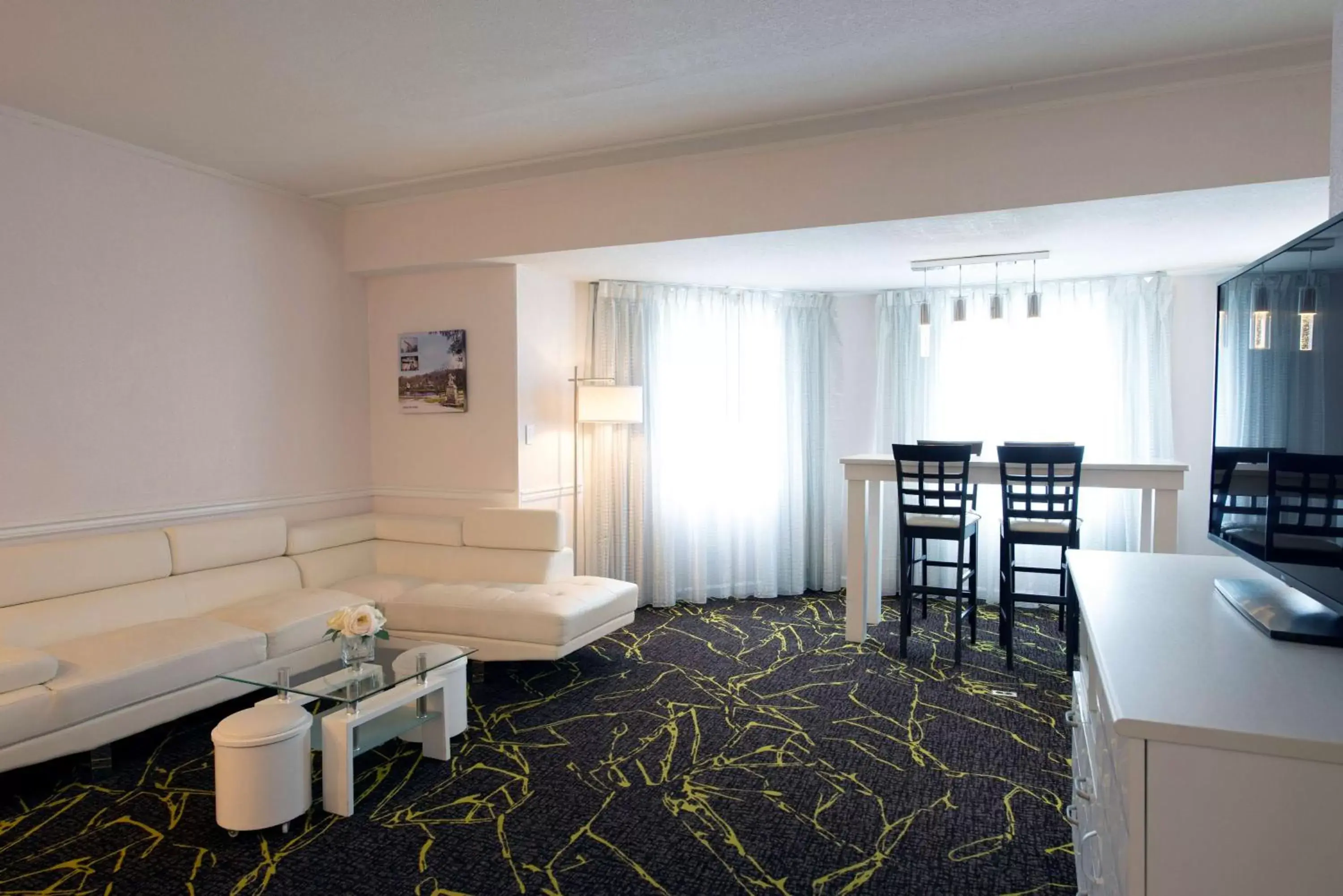 King Suite Harbor in The Roslyn, Tapestry Collection by Hilton King Suite Harbor in The Roslyn, Tapestry Collection by Hilton