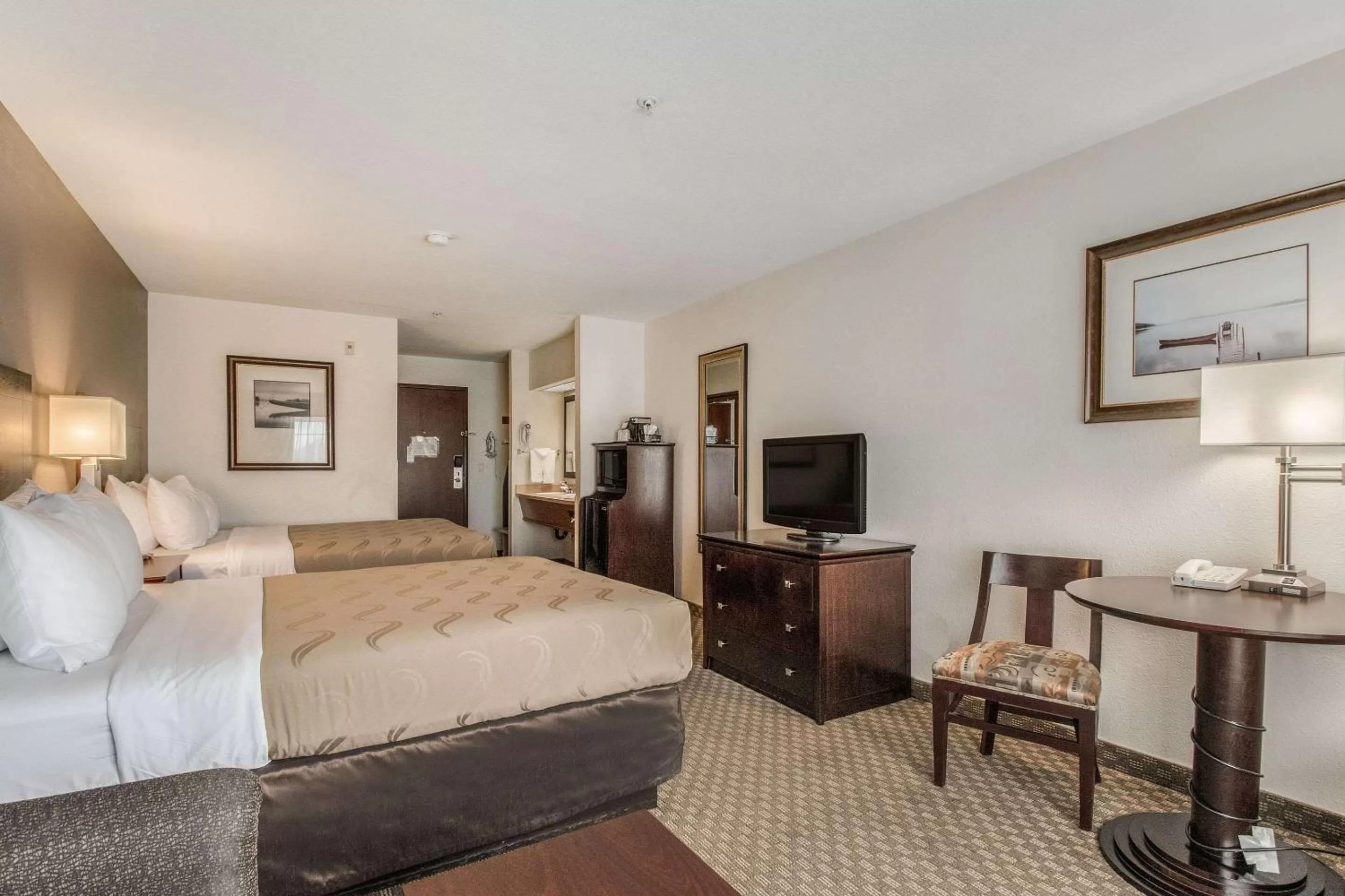 Photo of the whole room in Quality Inn