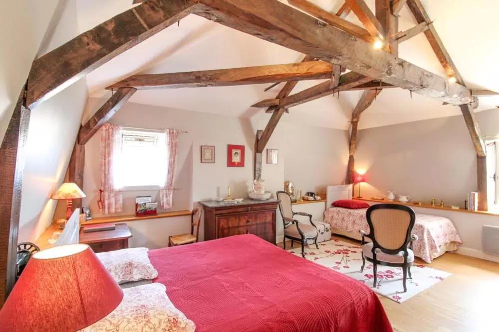 Photo of the whole room, Bed in La Jariette