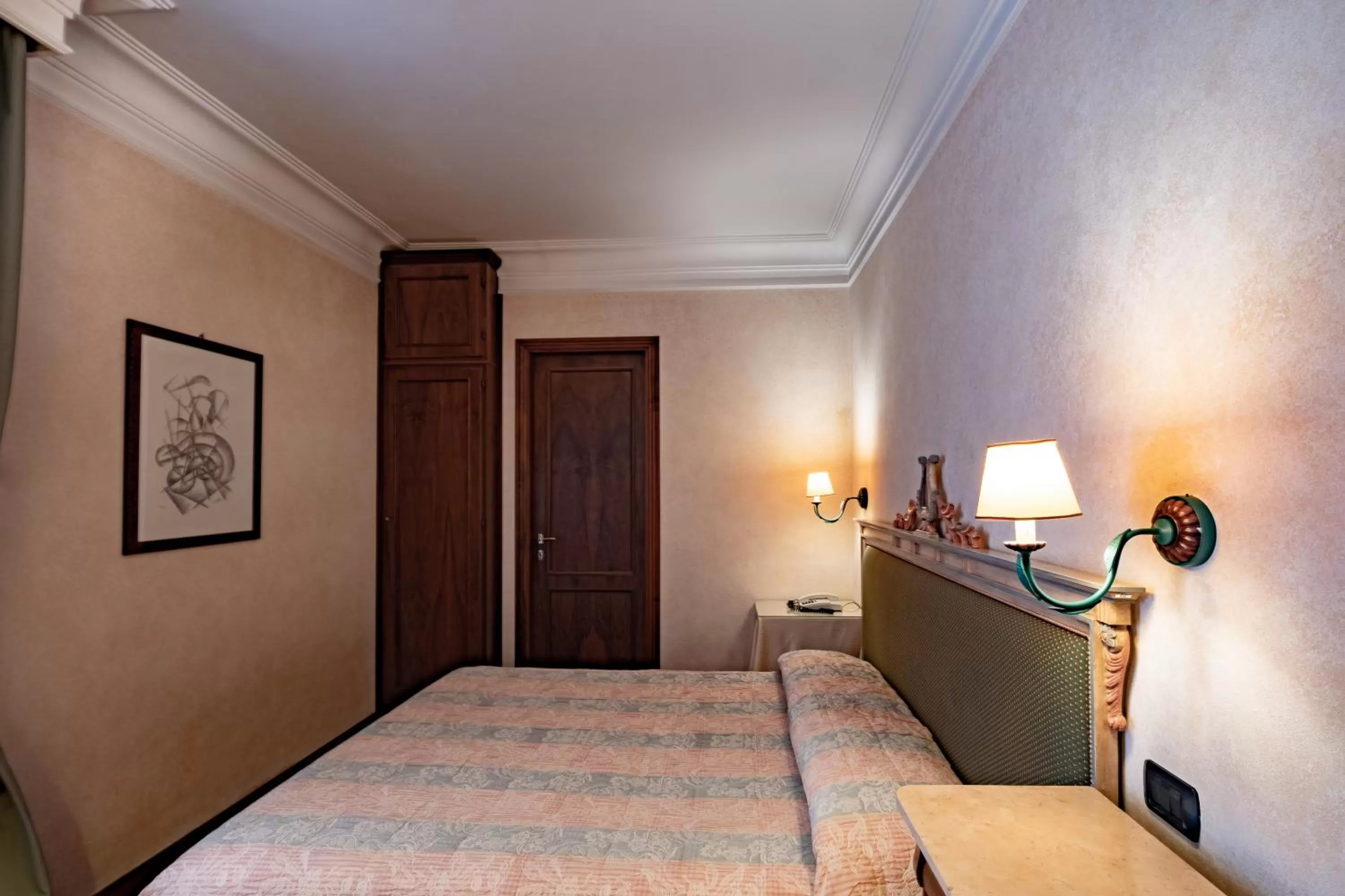 Photo of the whole room, Bed in Relais Ducale