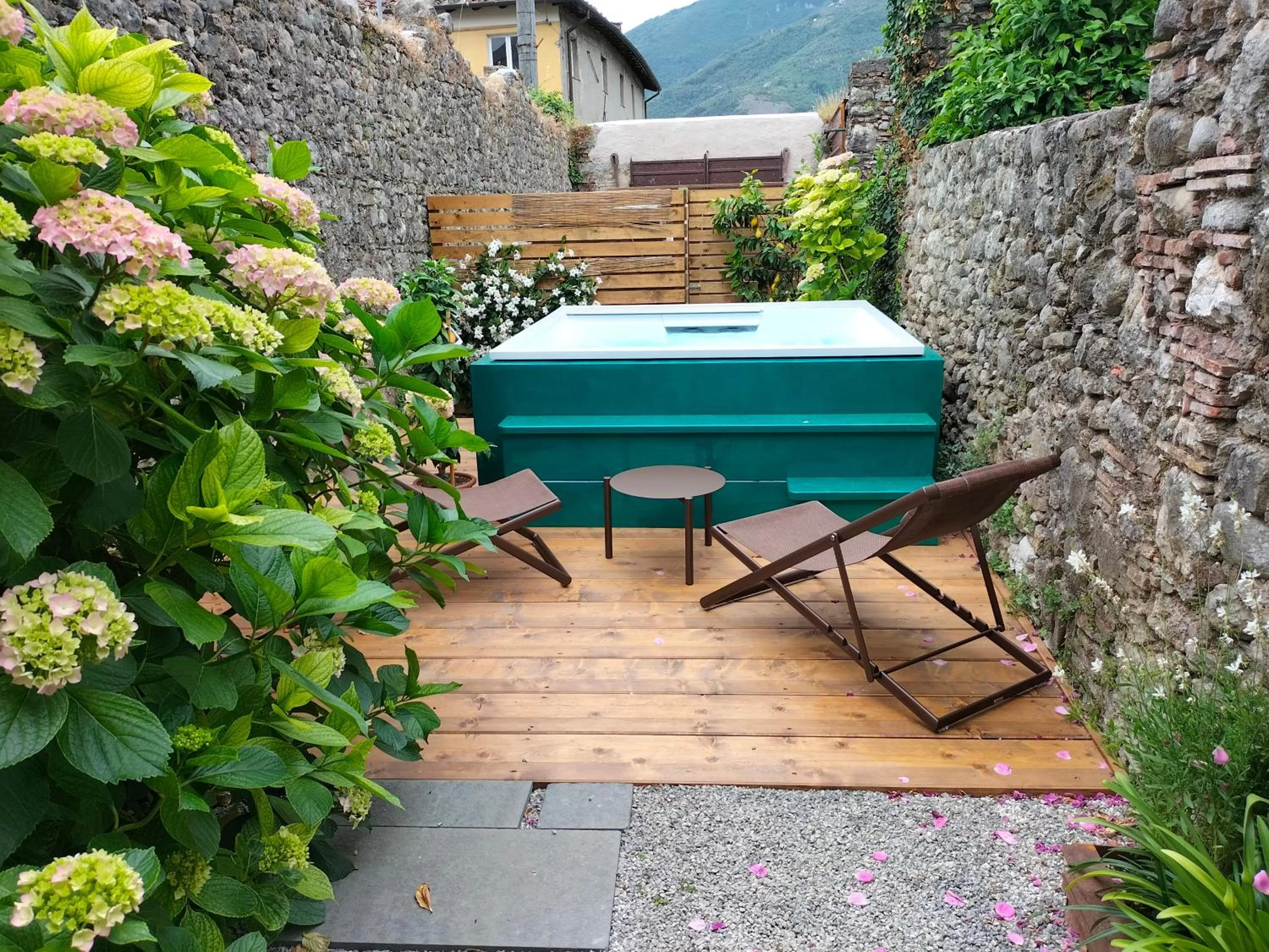 Hot Tub in Badia Giulia Prestigious Historical B&B, Camaiore - Adults Only - No Pets
