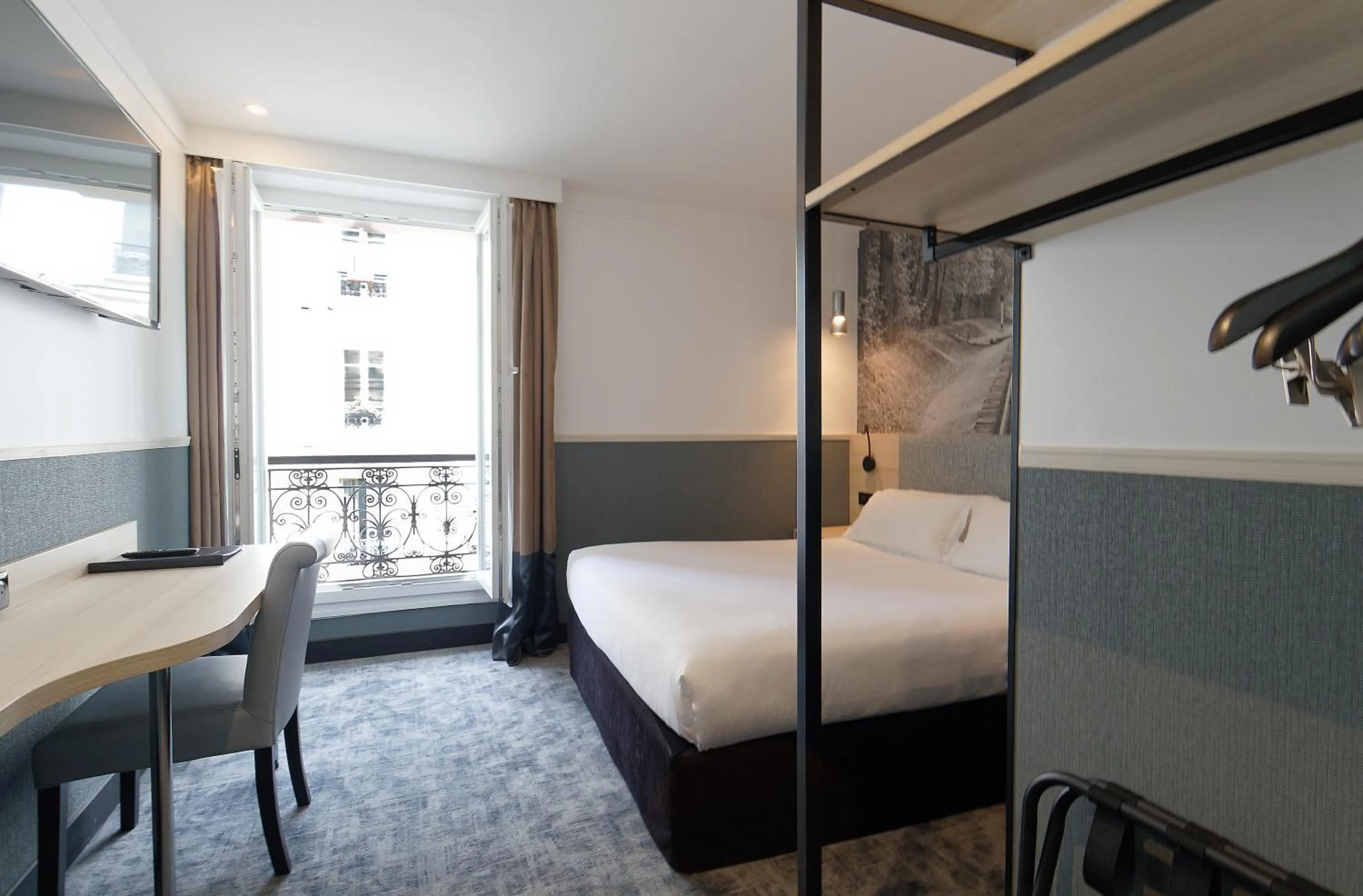 Bedroom, Bed in Appia La Fayette