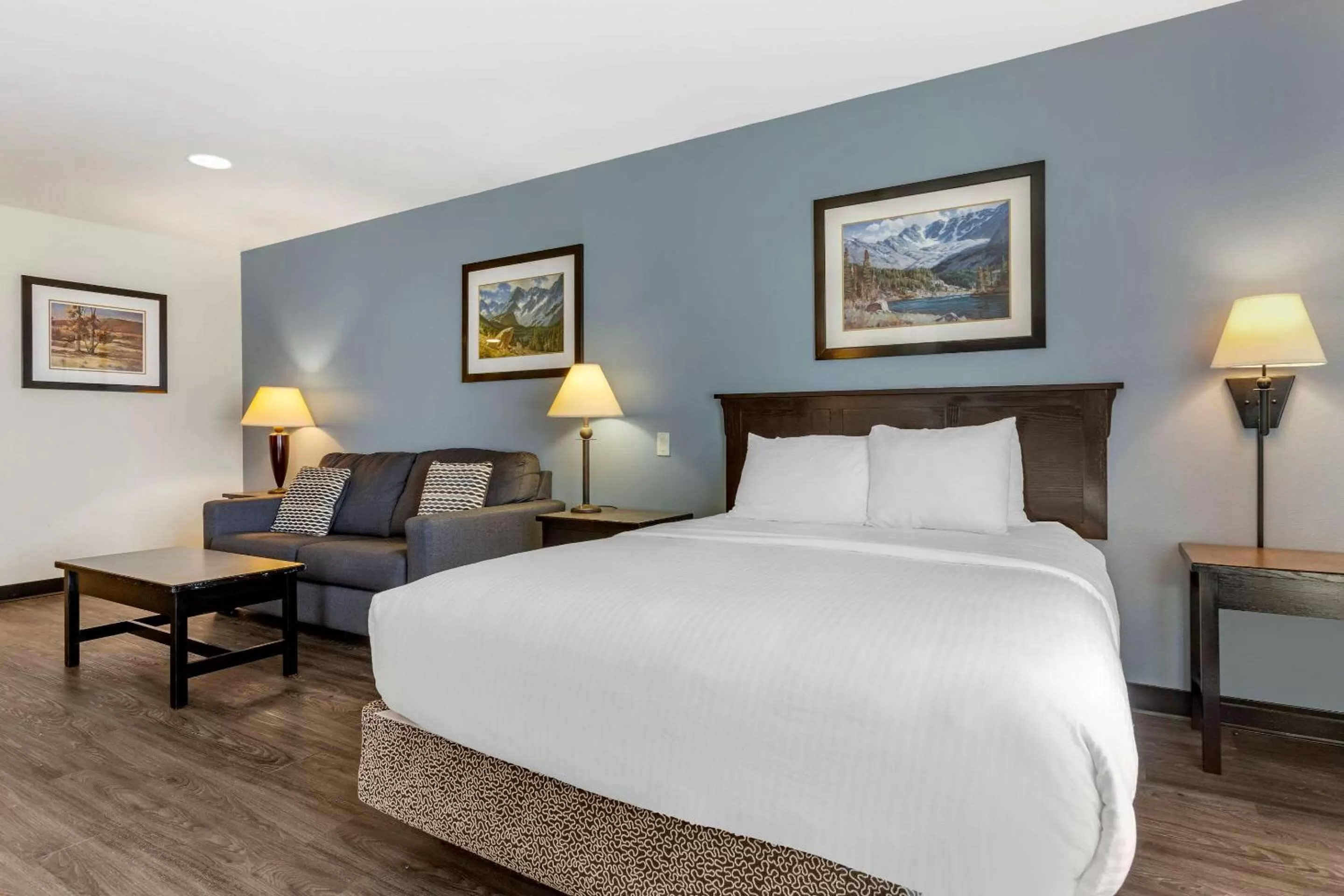 Bed in Big Horn Resort, an Ascend Collection Hotel