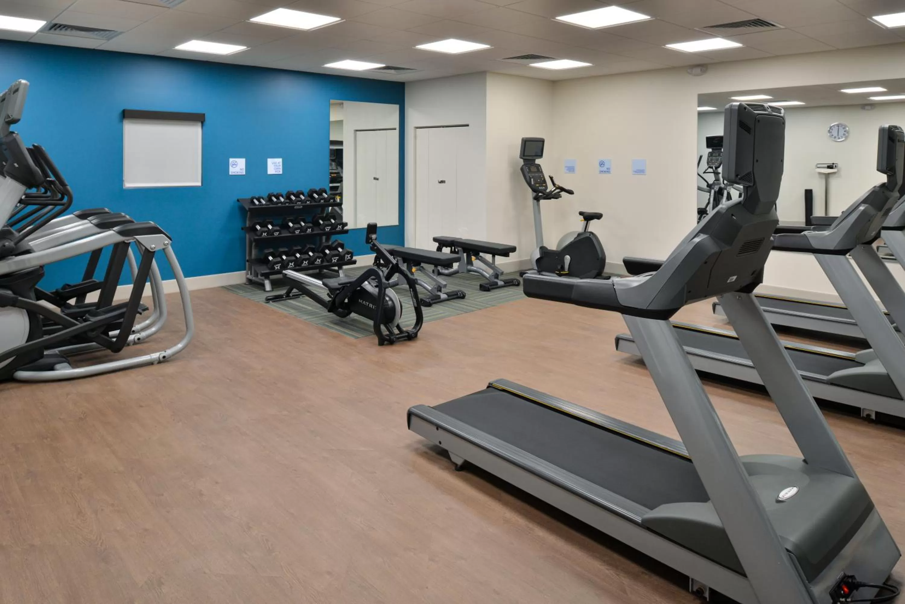 Fitness centre/facilities in Holiday Inn Express Orlando - South Park by IHG