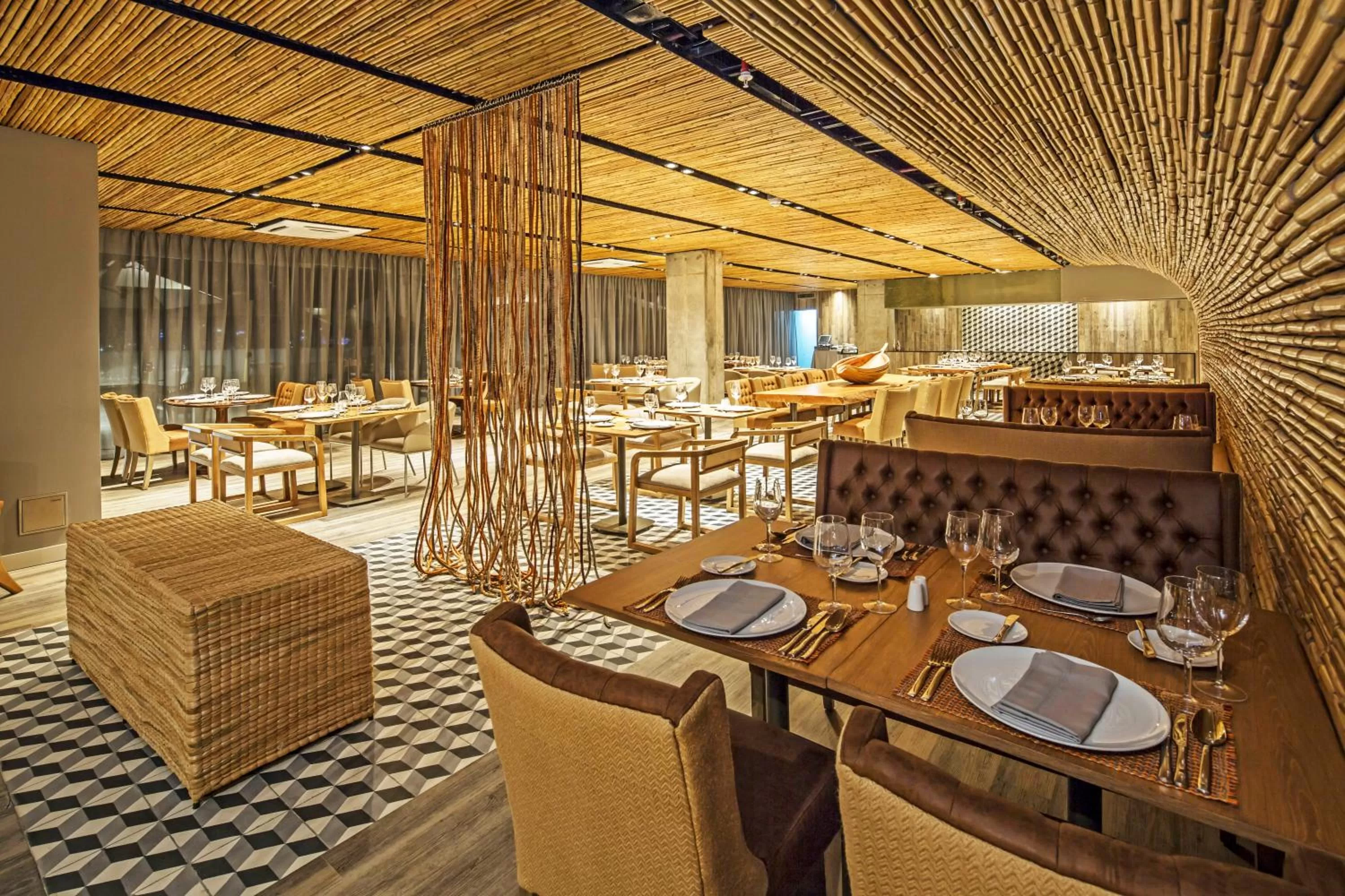 Restaurant/places to eat in Movich Buro 51